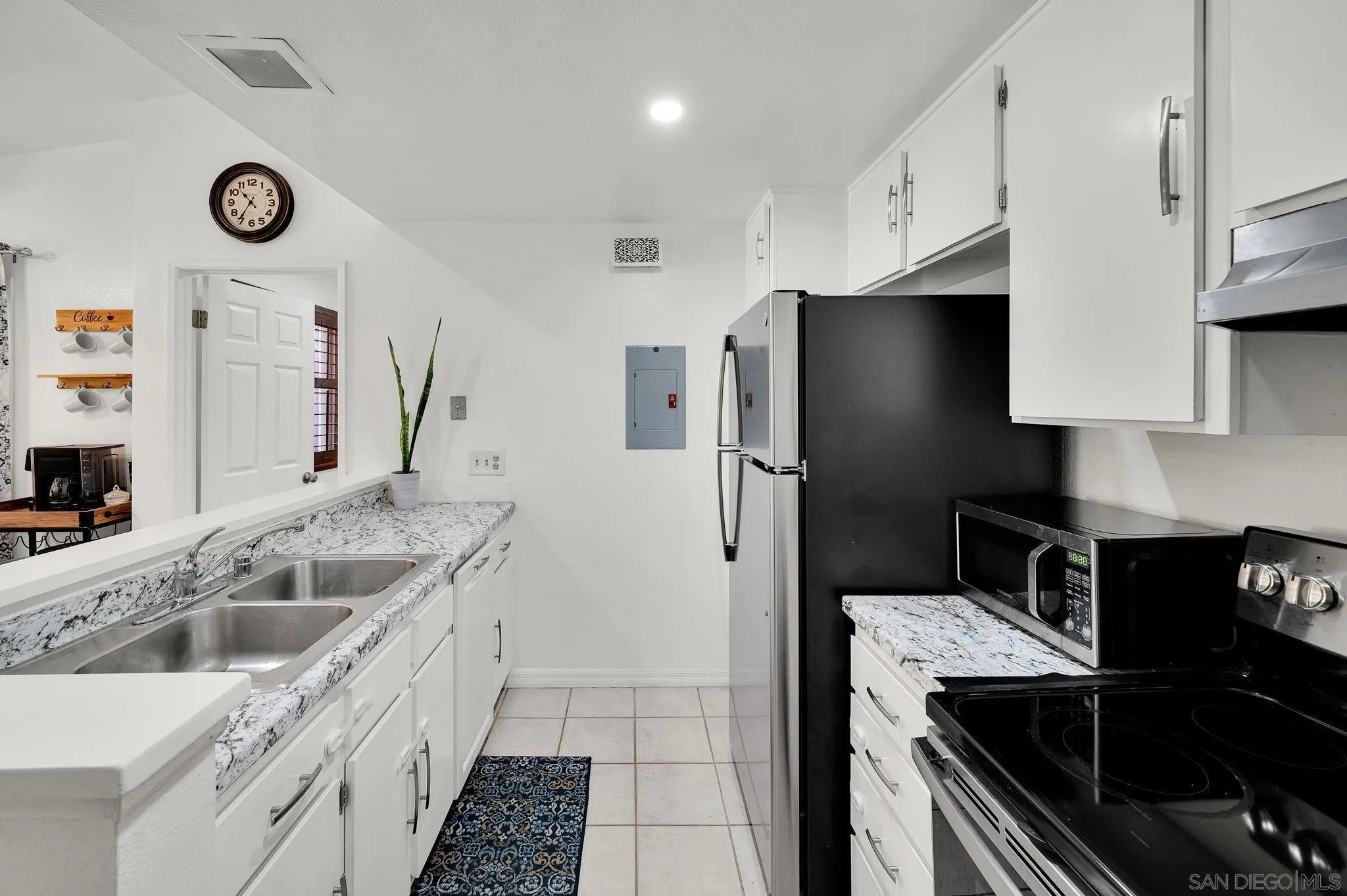 https://cdn.realtyfeed.com/cdn/127/260020996/c23f26ac4b820ee0915b1561b7163f82.webp