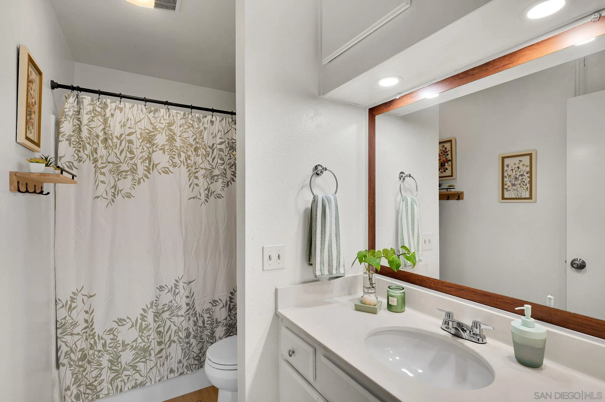 https://cdn.realtyfeed.com/cdn/127/260020996/e102f6fd150dde852bf9f1ba3756b69d.webp