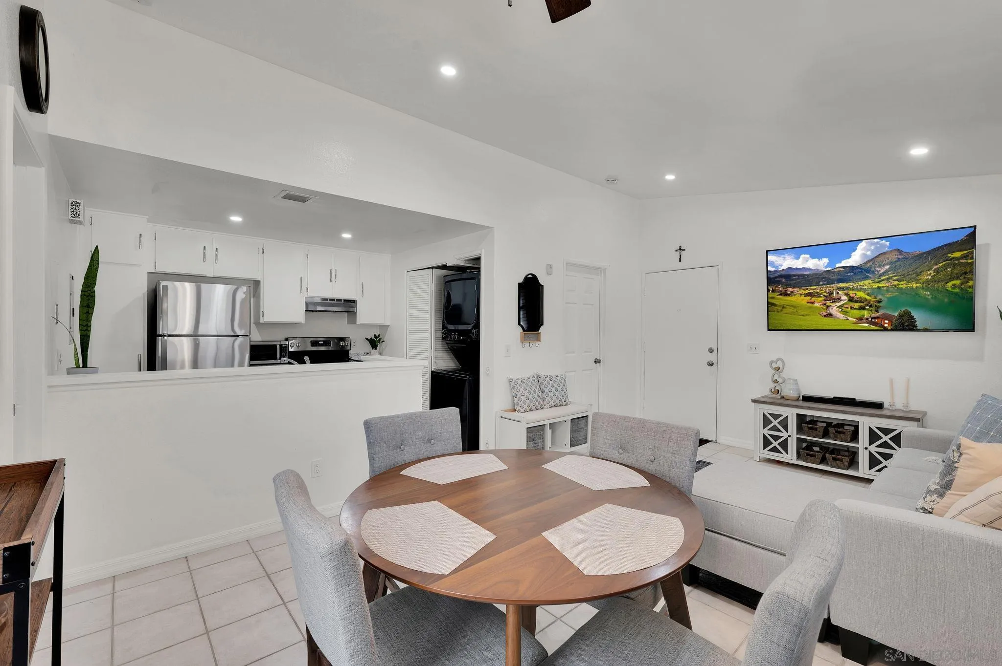 https://cdn.realtyfeed.com/cdn/127/260020996/f3a98a316d5978b5bf79d3002d70189f.webp