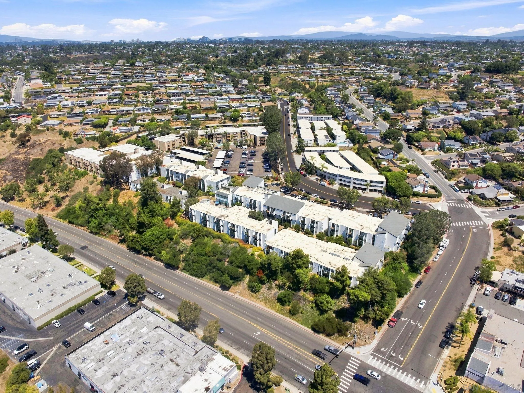 https://cdn.realtyfeed.com/cdn/127/260020999/47dd921f25a43f39b989328d92c304ec.webp