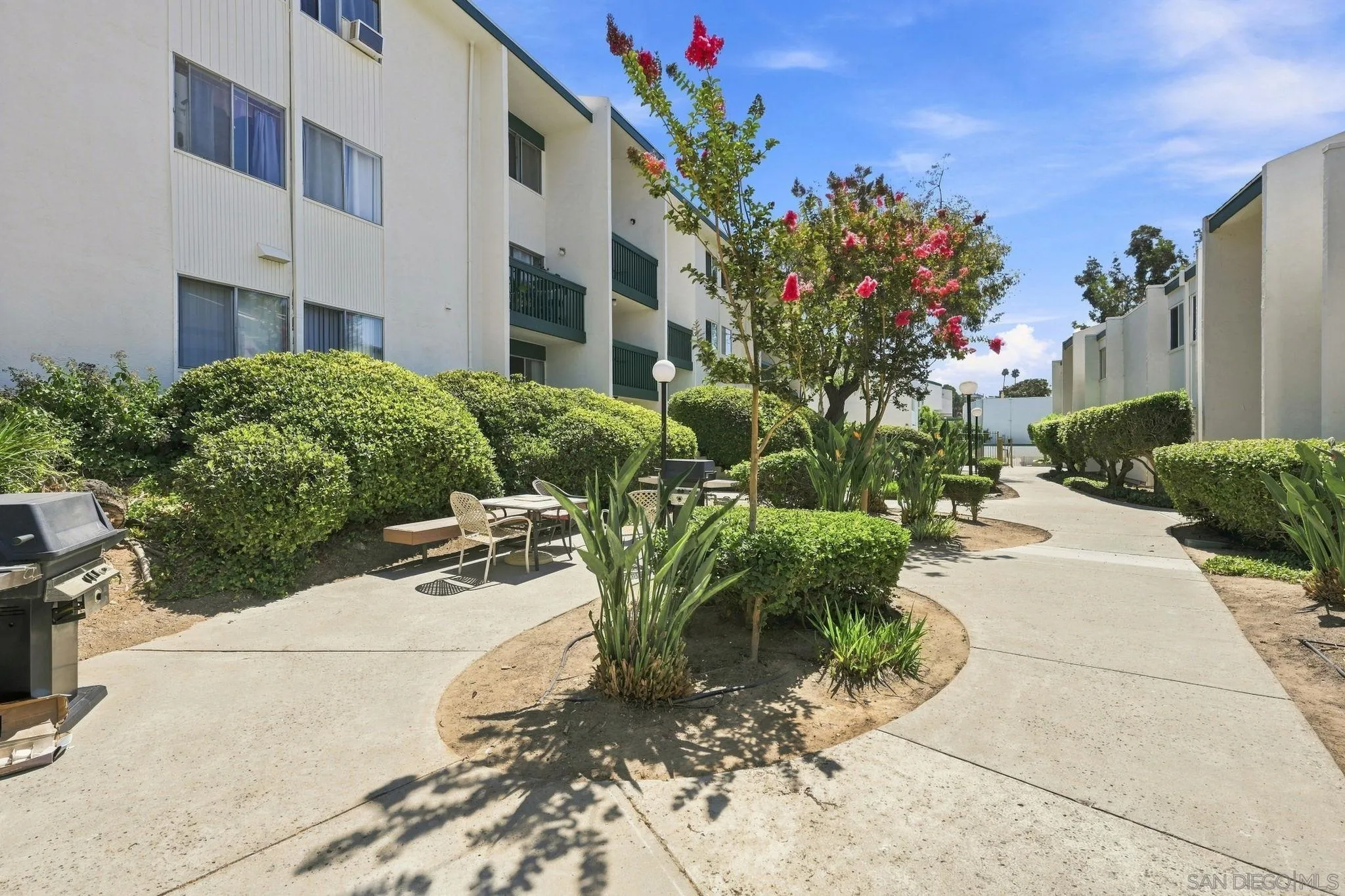 https://cdn.realtyfeed.com/cdn/127/260020999/489375bb1e6cededcd9cba660471a34f.webp