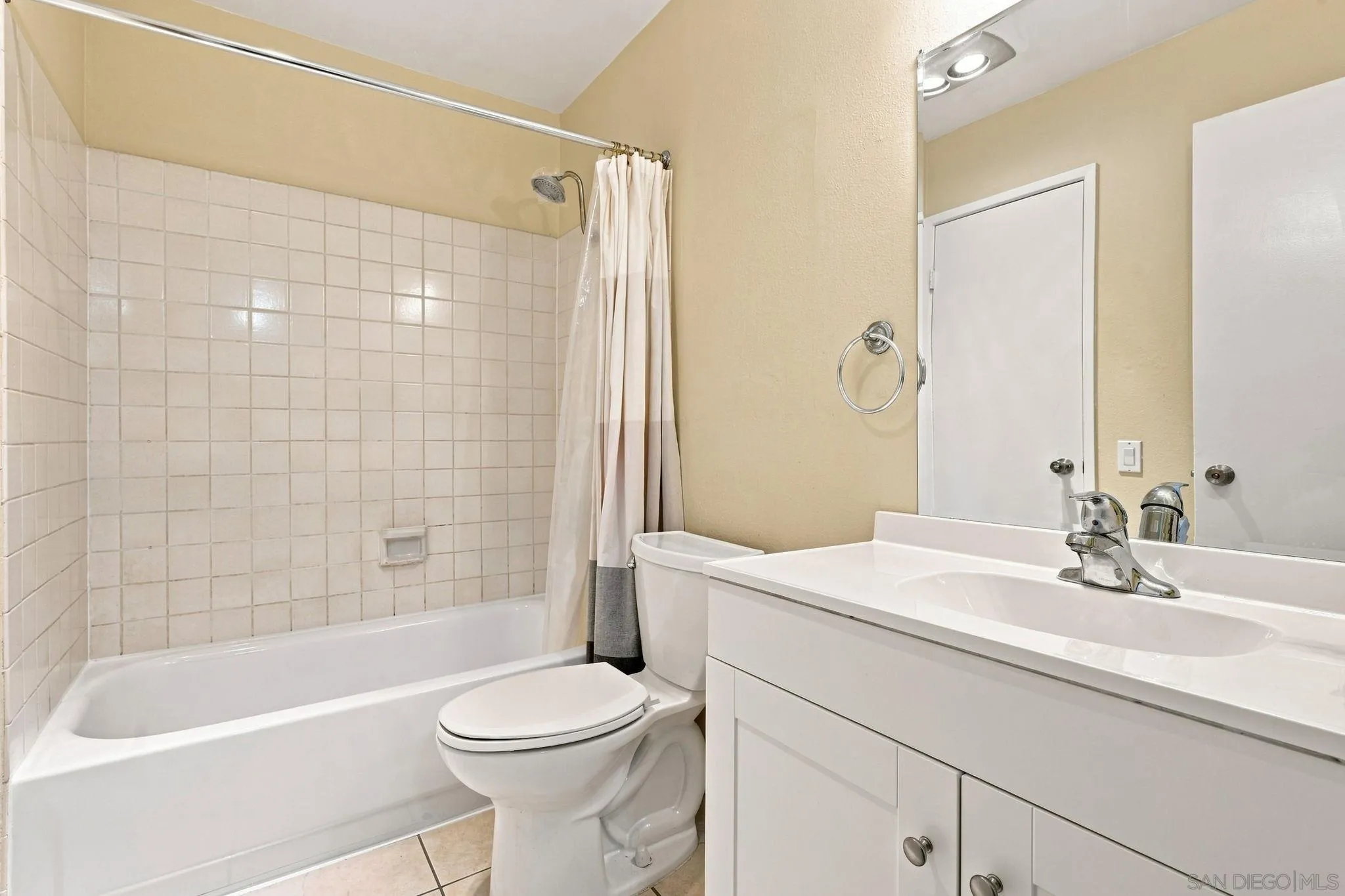 https://cdn.realtyfeed.com/cdn/127/260020999/8665ace22e34553dfd619cc05685f086.webp