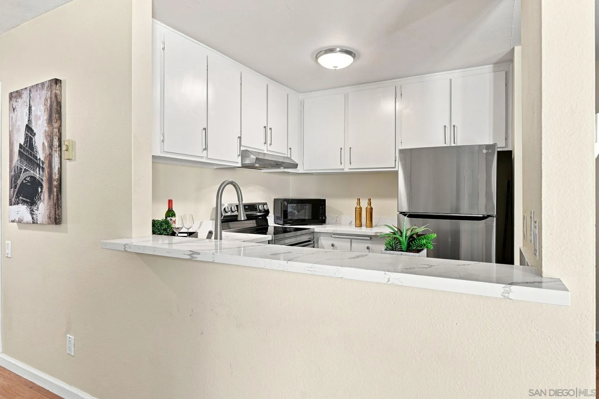 https://cdn.realtyfeed.com/cdn/127/260020999/945fd644d3f26e085929f948ca26f70d.webp