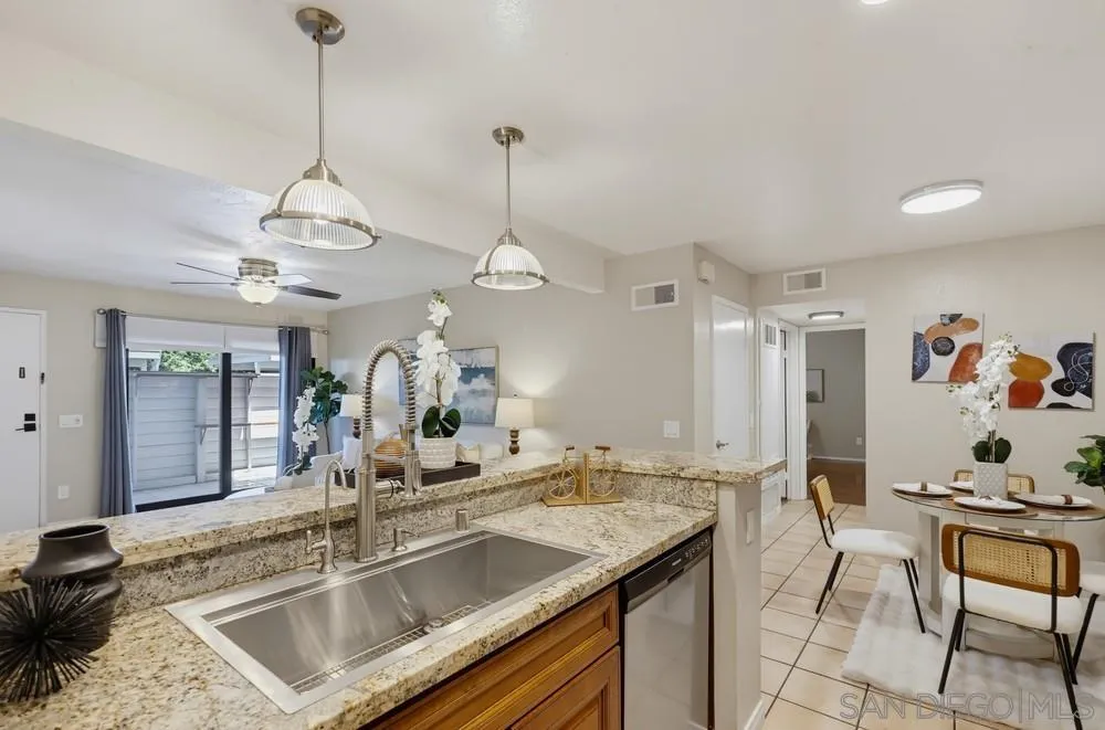 https://cdn.realtyfeed.com/cdn/127/260021002/21f938accc89eb834e341178d12cbb89.webp
