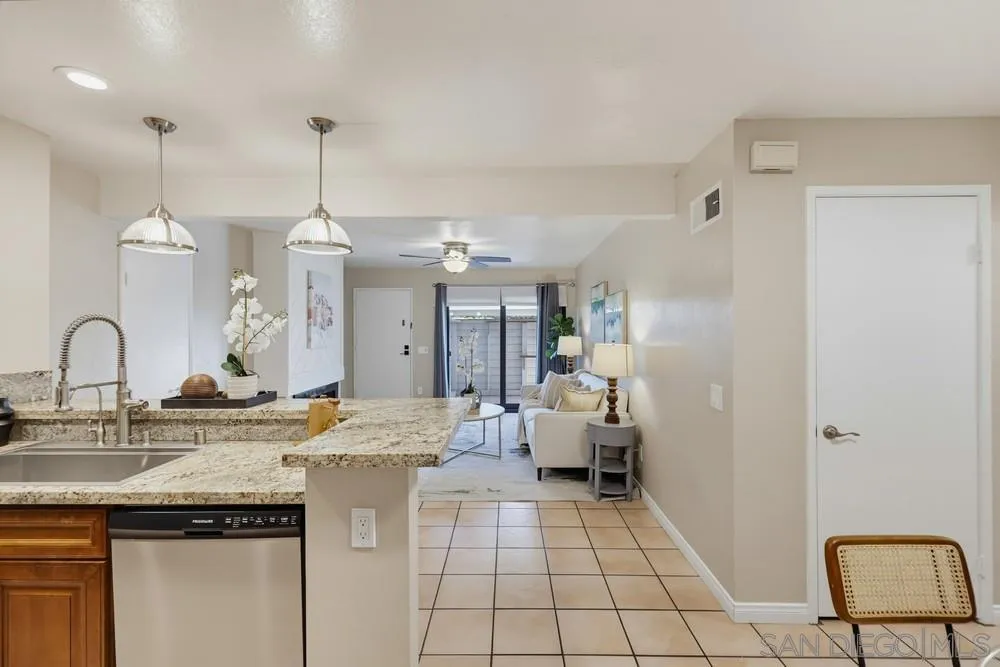 https://cdn.realtyfeed.com/cdn/127/260021002/2e7216490333bd5aec134460e649d603.webp