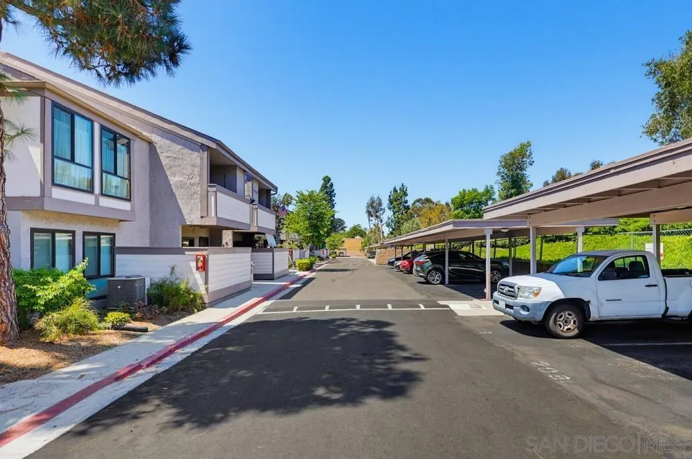 https://cdn.realtyfeed.com/cdn/127/260021002/4e691379b79c48517f7fc050045d990e.webp
