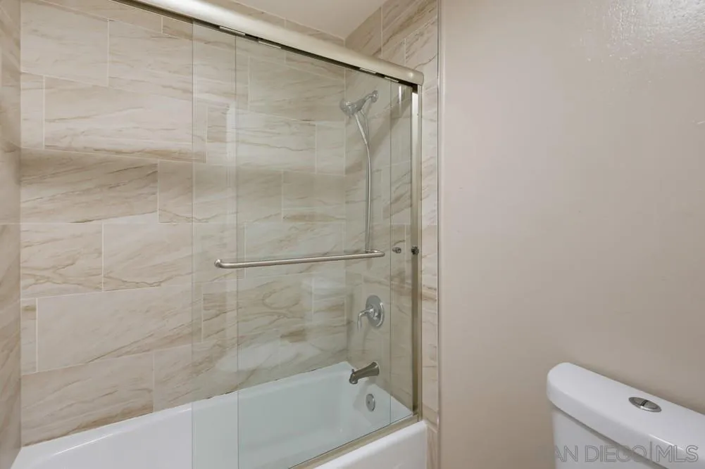 https://cdn.realtyfeed.com/cdn/127/260021002/e313d8ba84c788a95247adfa7b55dfda.webp