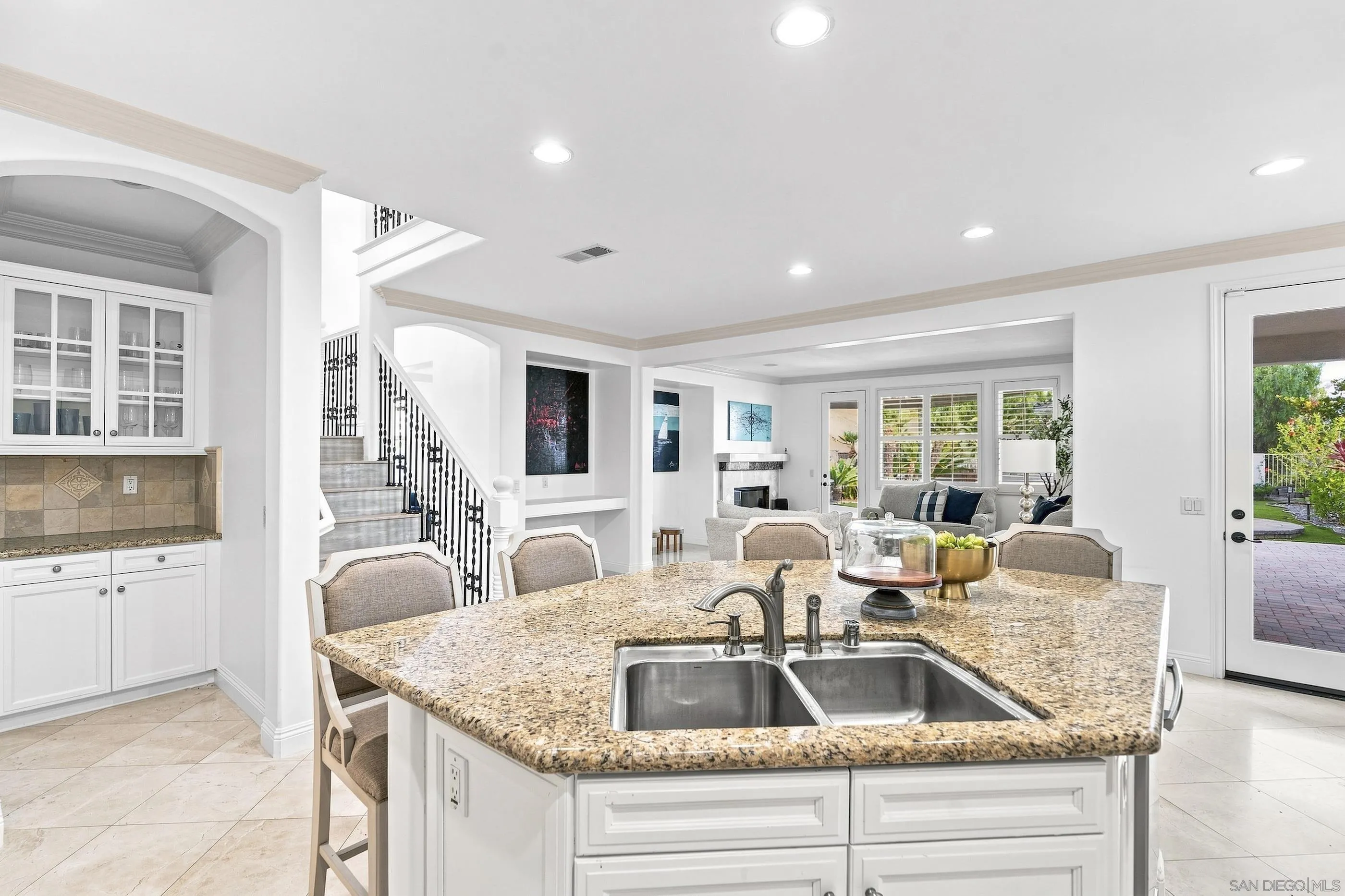 851 Shadow Ridge Pl, Chula Vista, CA 91914 - Photo 4 of 47, Chula Vista, CA
