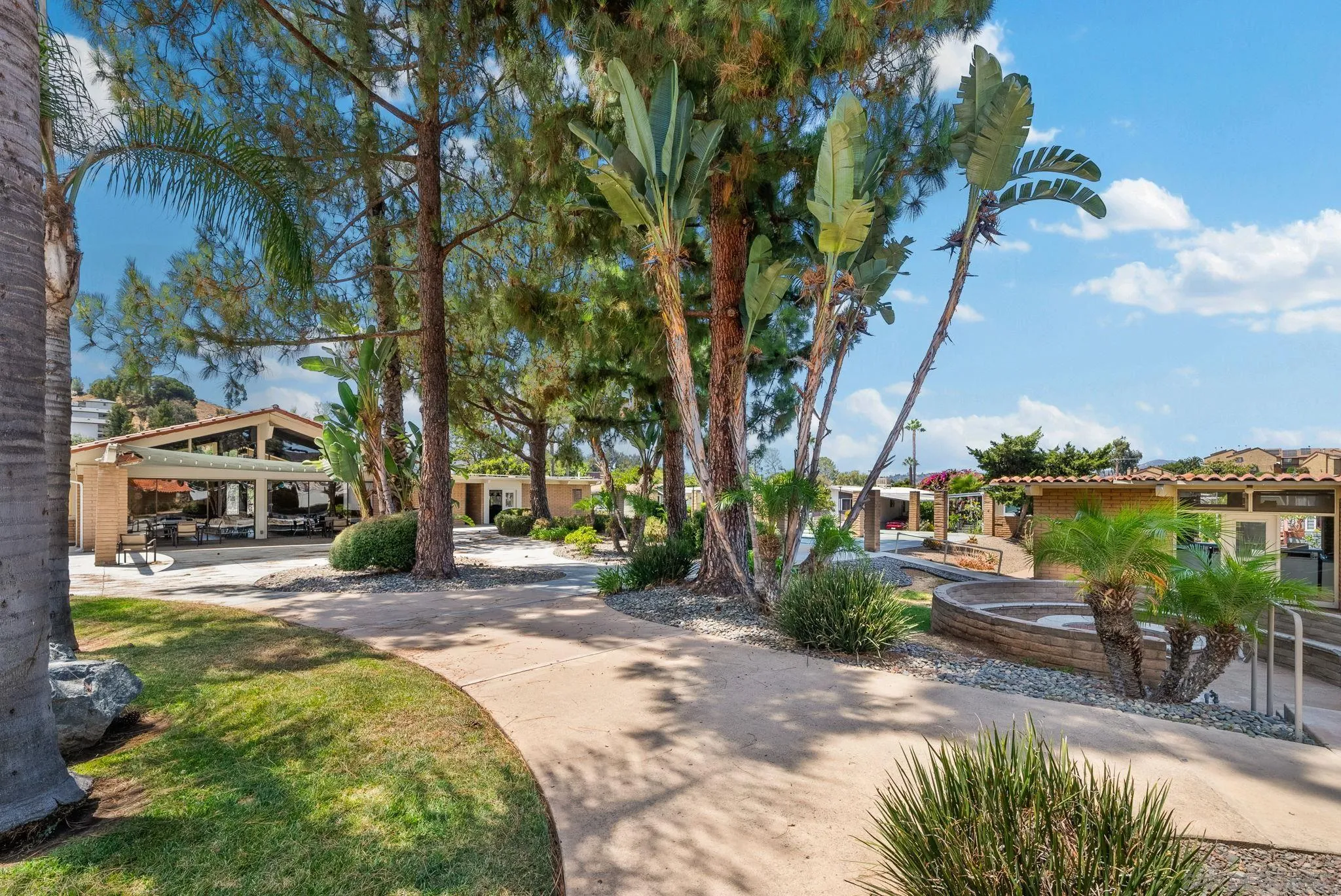 https://cdn.realtyfeed.com/cdn/127/260021005/149de6e6bc6cb478c08cf696a64d7f14.webp