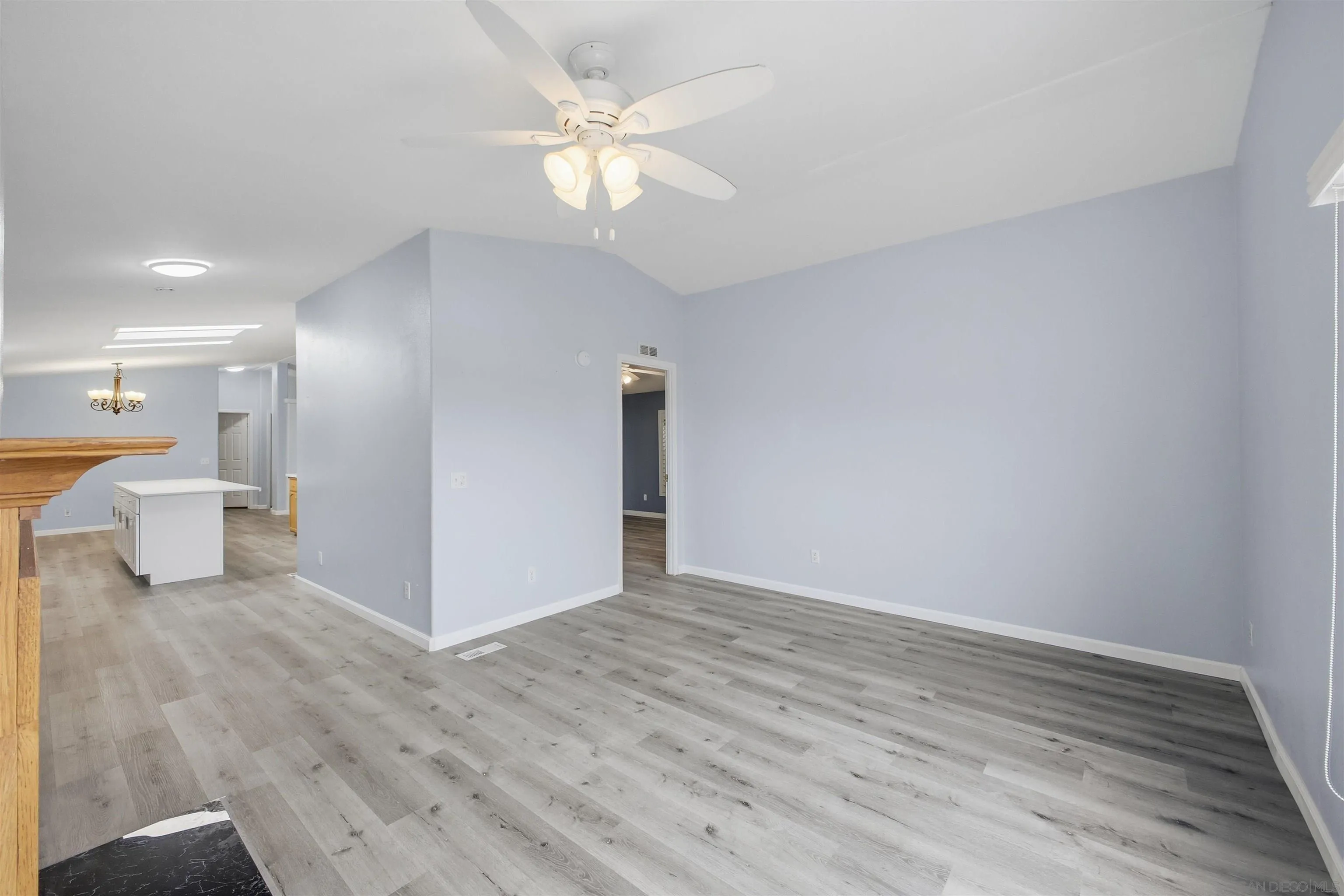 https://cdn.realtyfeed.com/cdn/127/260021005/1b306d375e676667a5a7b91b41ad30c8.webp