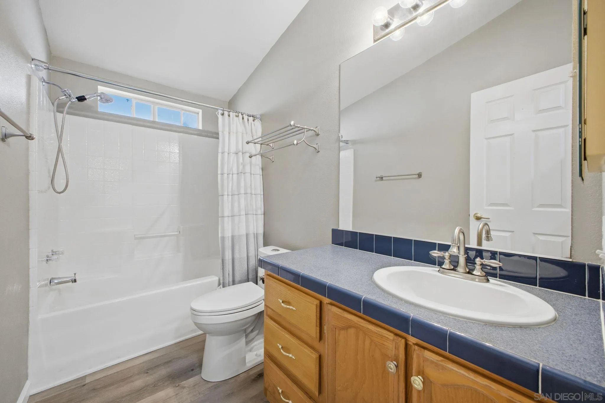 https://cdn.realtyfeed.com/cdn/127/260021005/73d0cc769d32a2b3dba7a07efc55d1ea.webp