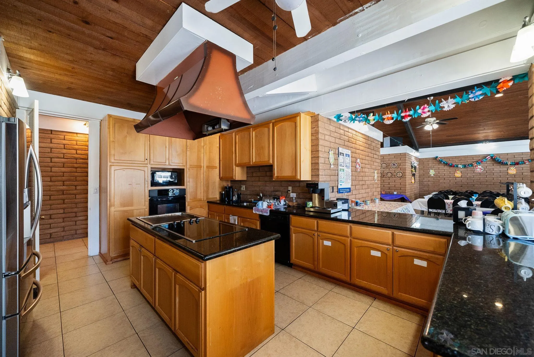 https://cdn.realtyfeed.com/cdn/127/260021005/b75241a90c3cd0c94b63819808457ada.webp