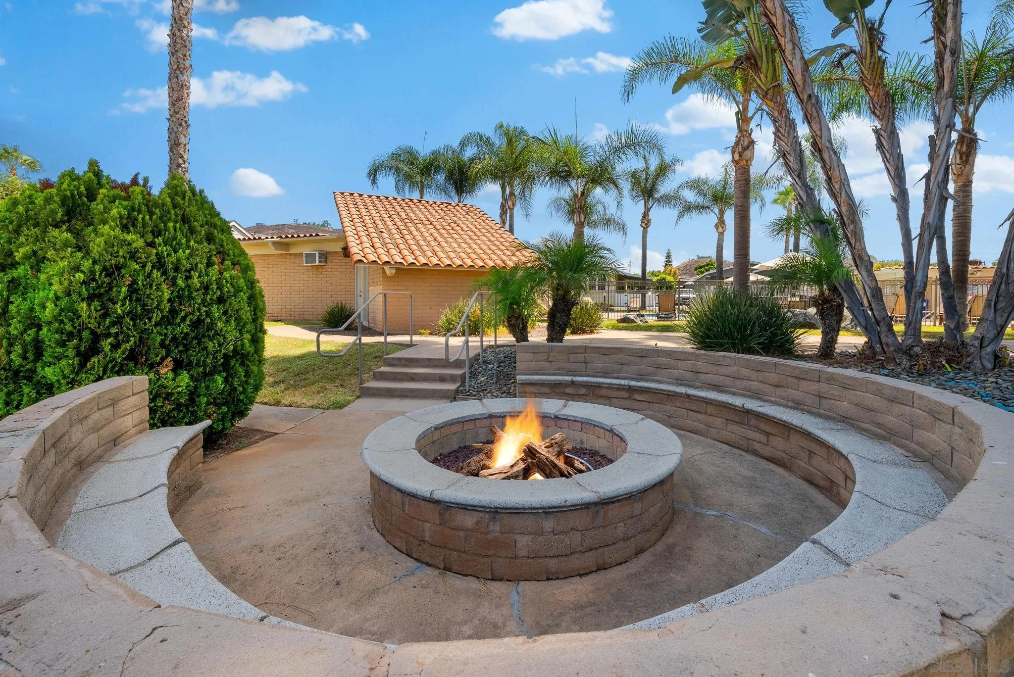 https://cdn.realtyfeed.com/cdn/127/260021005/d85857f45c35bcc840de8c1644b5f9f8.webp