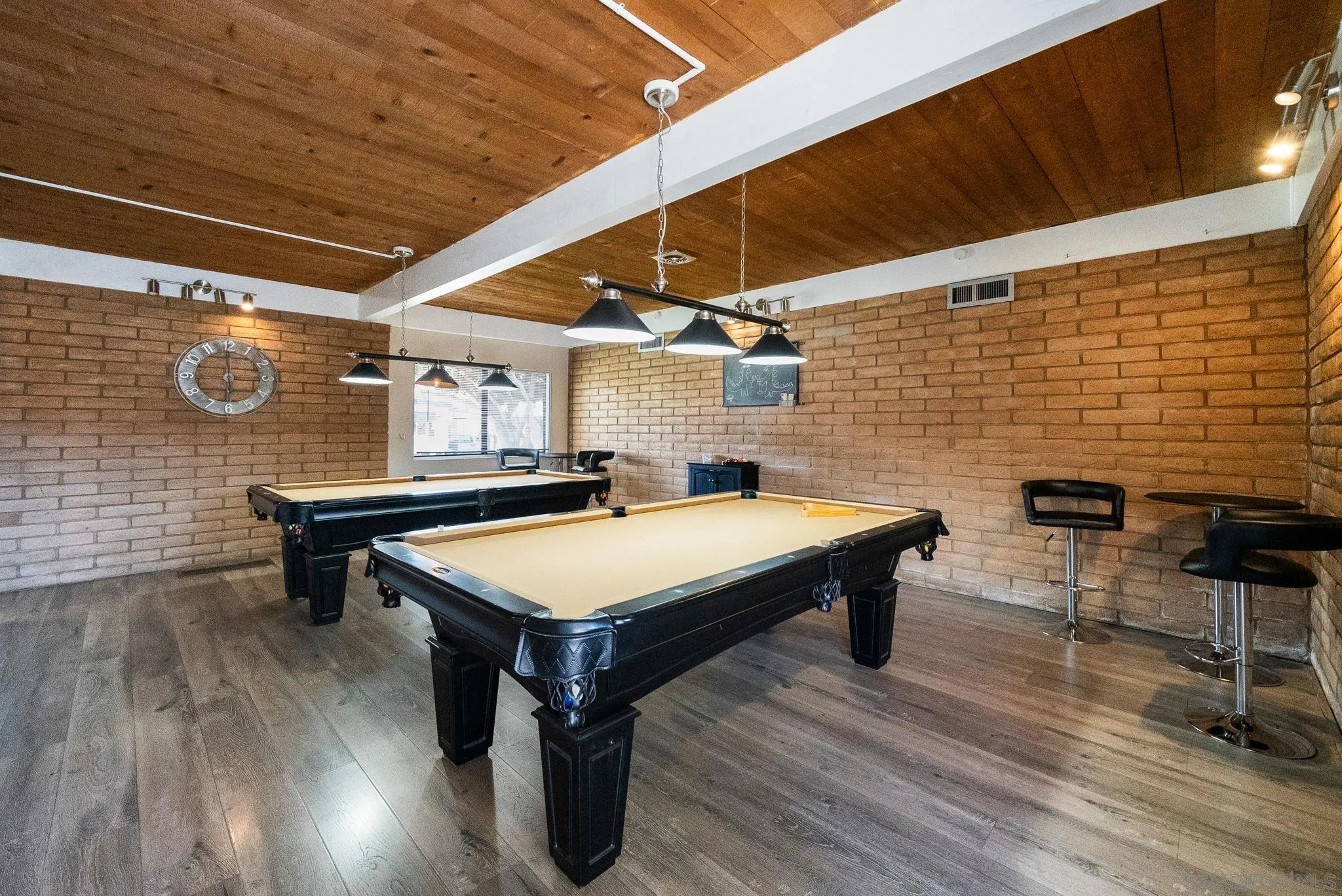 https://cdn.realtyfeed.com/cdn/127/260021005/d8f6be5c6365c87990ef2a7ec275c31b.webp