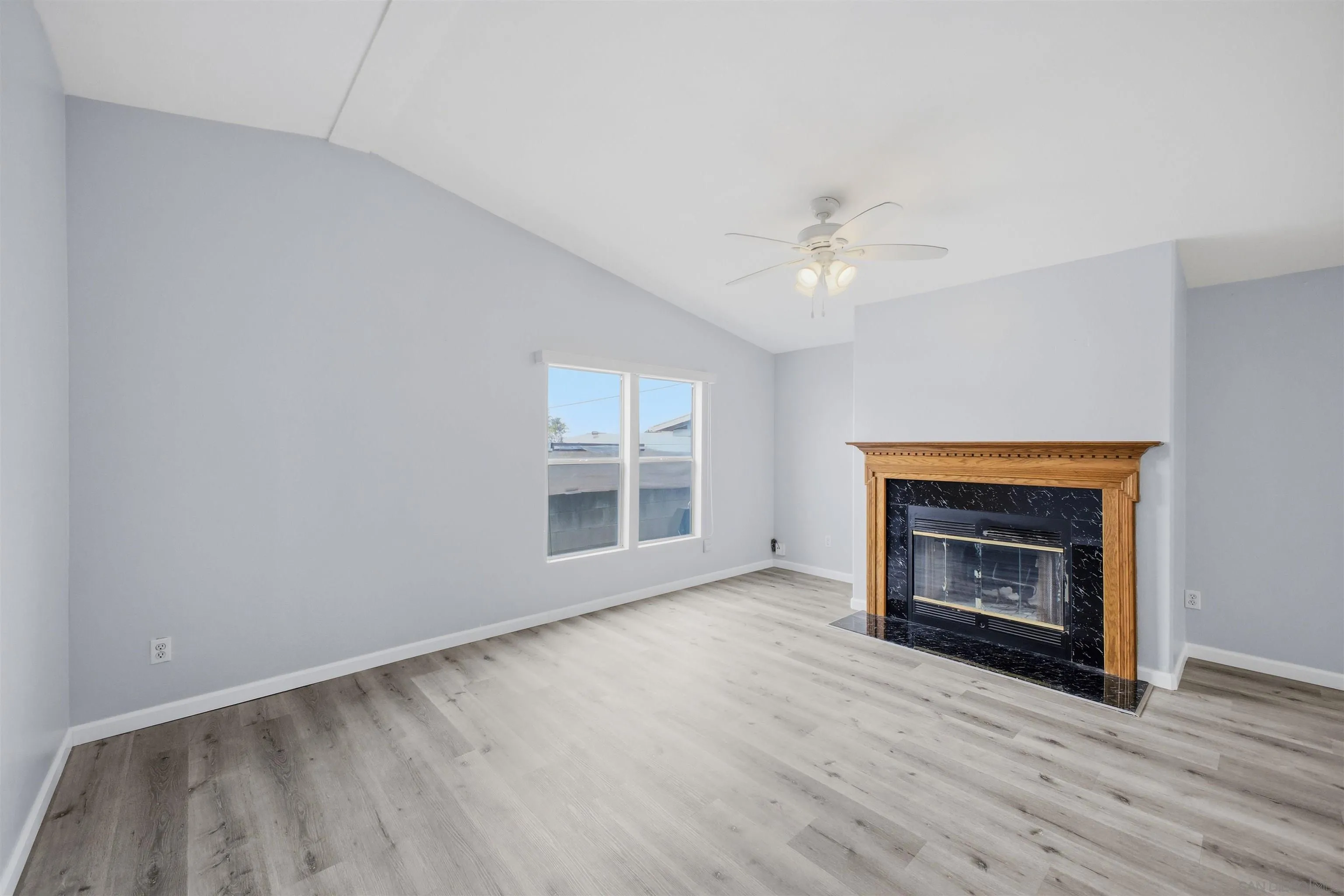 https://cdn.realtyfeed.com/cdn/127/260021005/e995488b5c442e9cb1a402023931af0d.webp