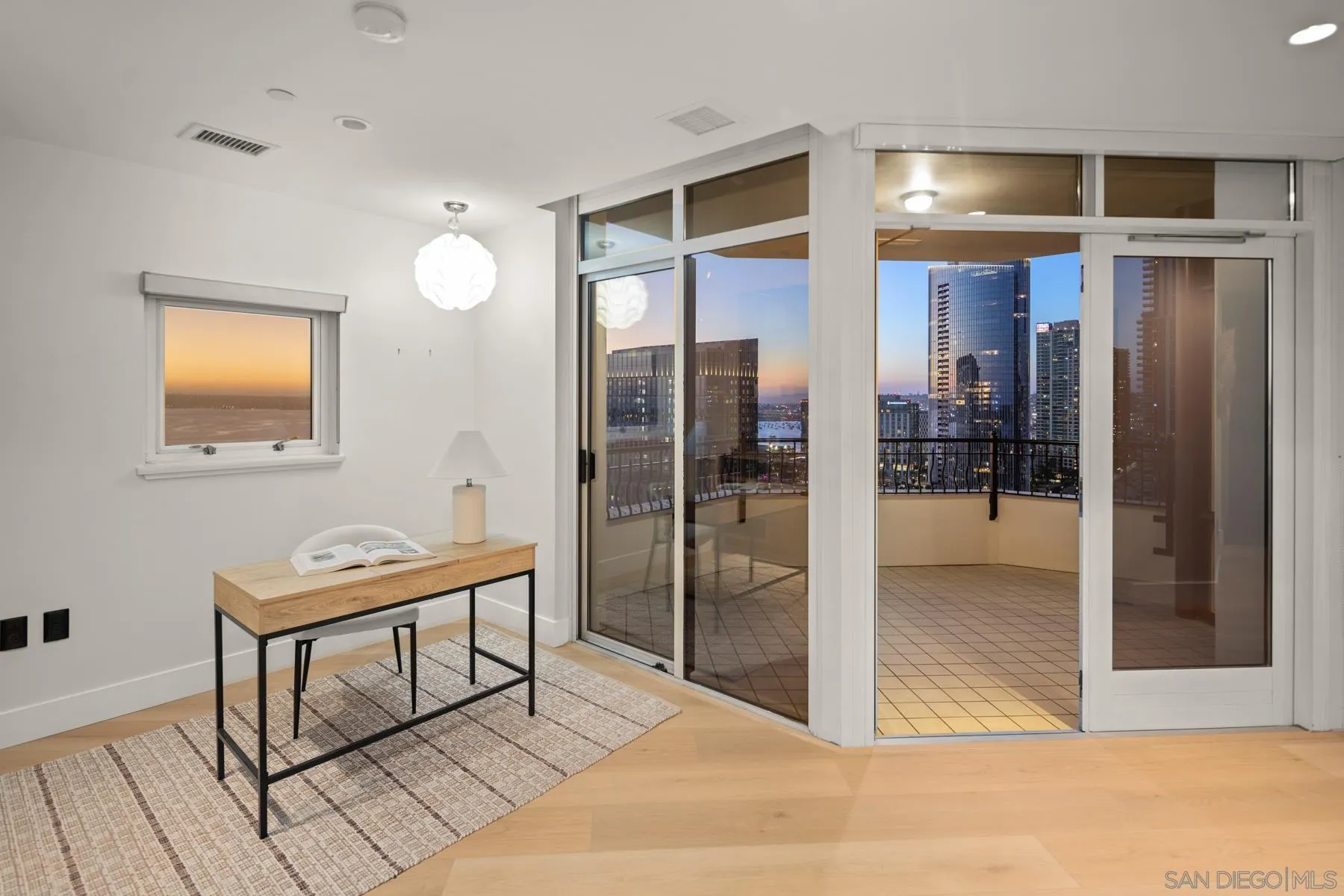700 W Harbor Unit 2101, San Diego, CA 92101 - Photo 4 of 39, San Diego, CA
