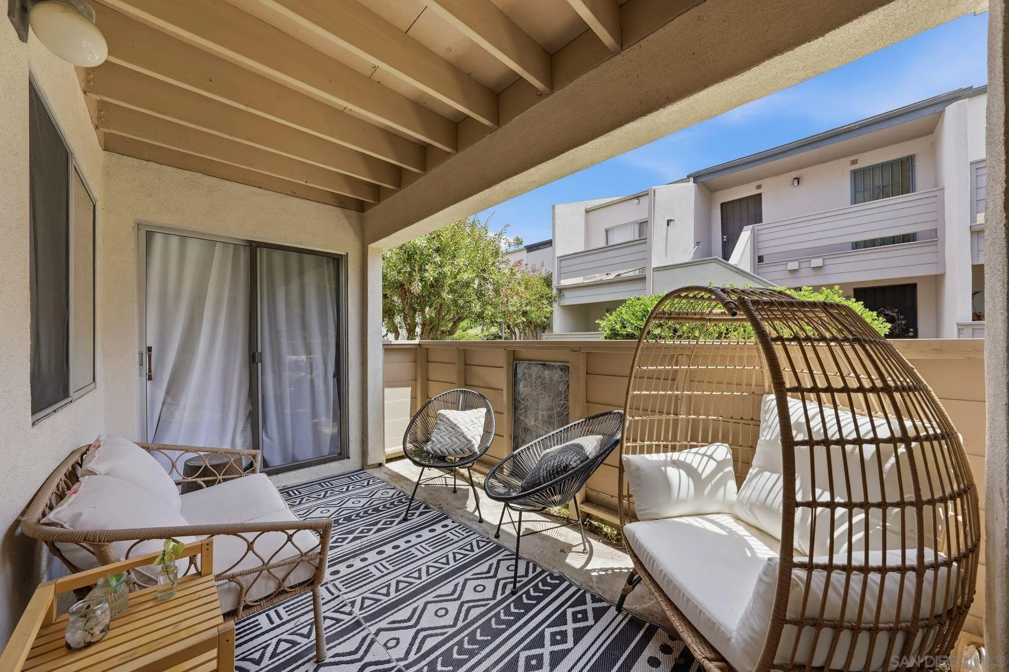 https://cdn.realtyfeed.com/cdn/127/260021007/5a5265f6f4c8c1000aa1f6e9e6c0e447.webp