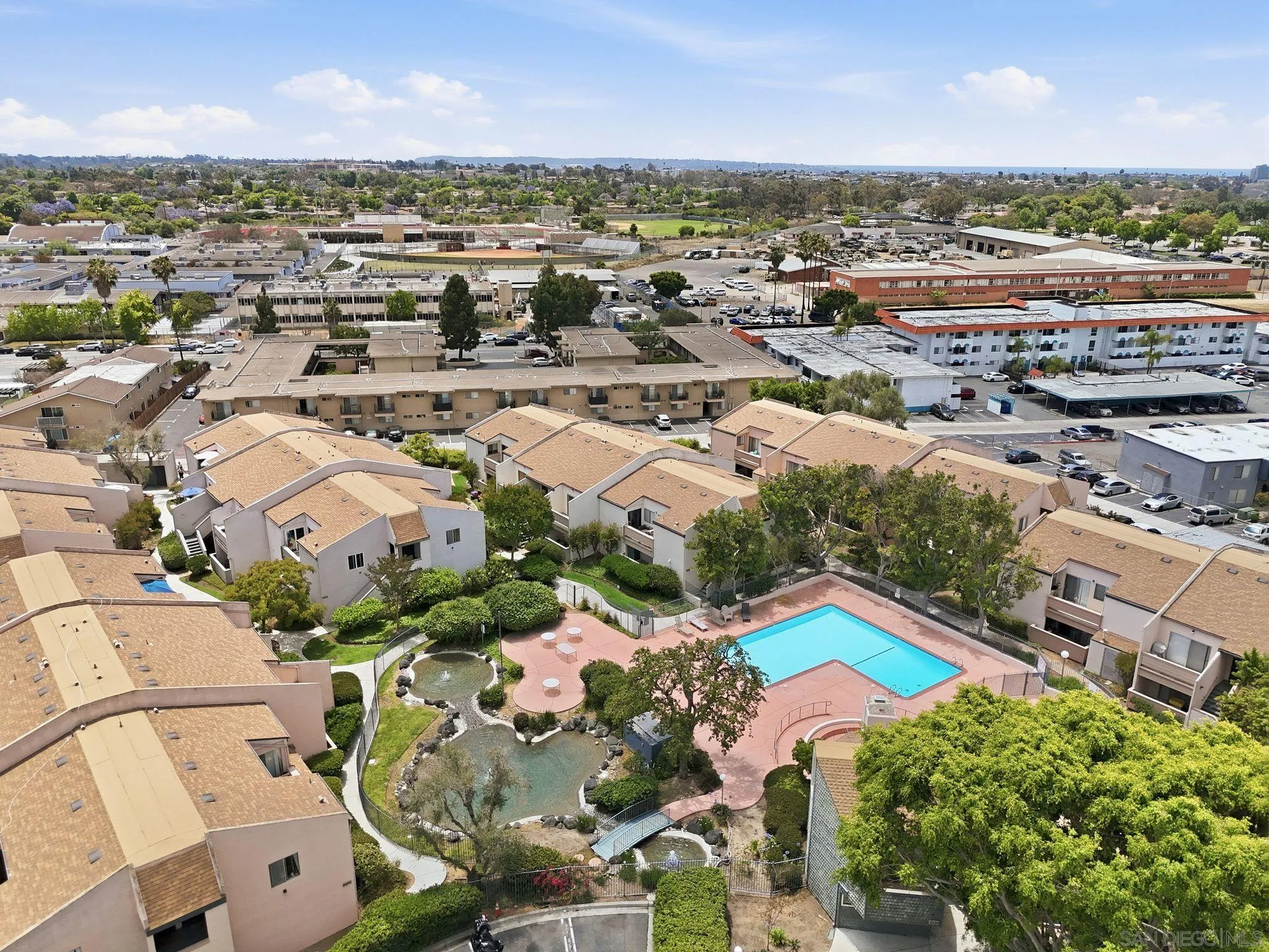 https://cdn.realtyfeed.com/cdn/127/260021007/a32ab877c8e45e8e1105e9cbf83b16e4.webp