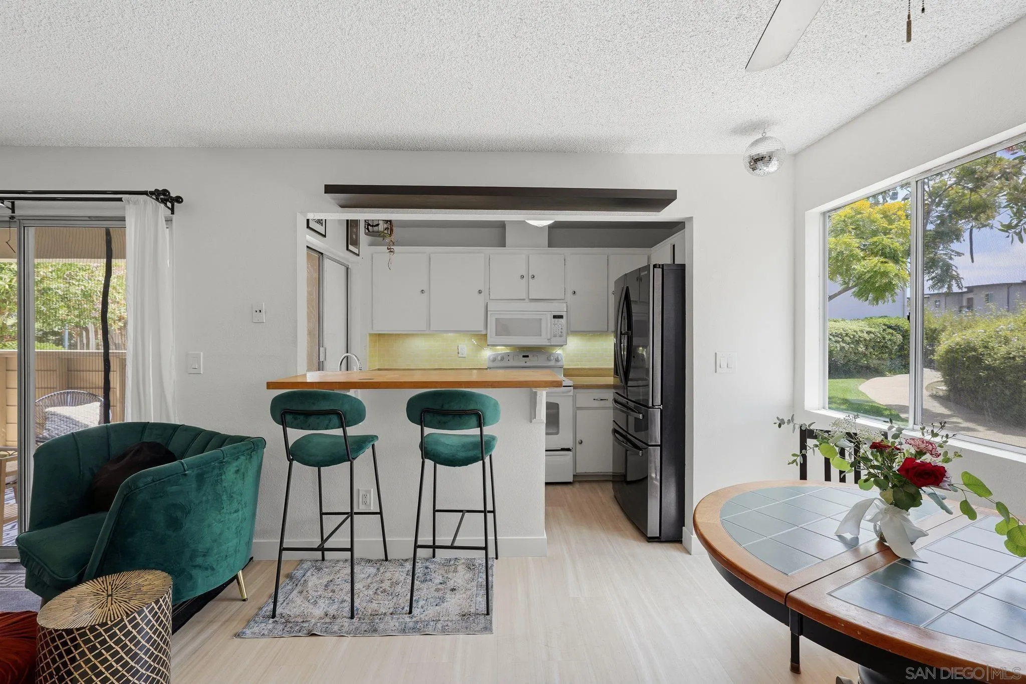 https://cdn.realtyfeed.com/cdn/127/260021007/a77c21dab9fbe749cf694099d29eef23.webp