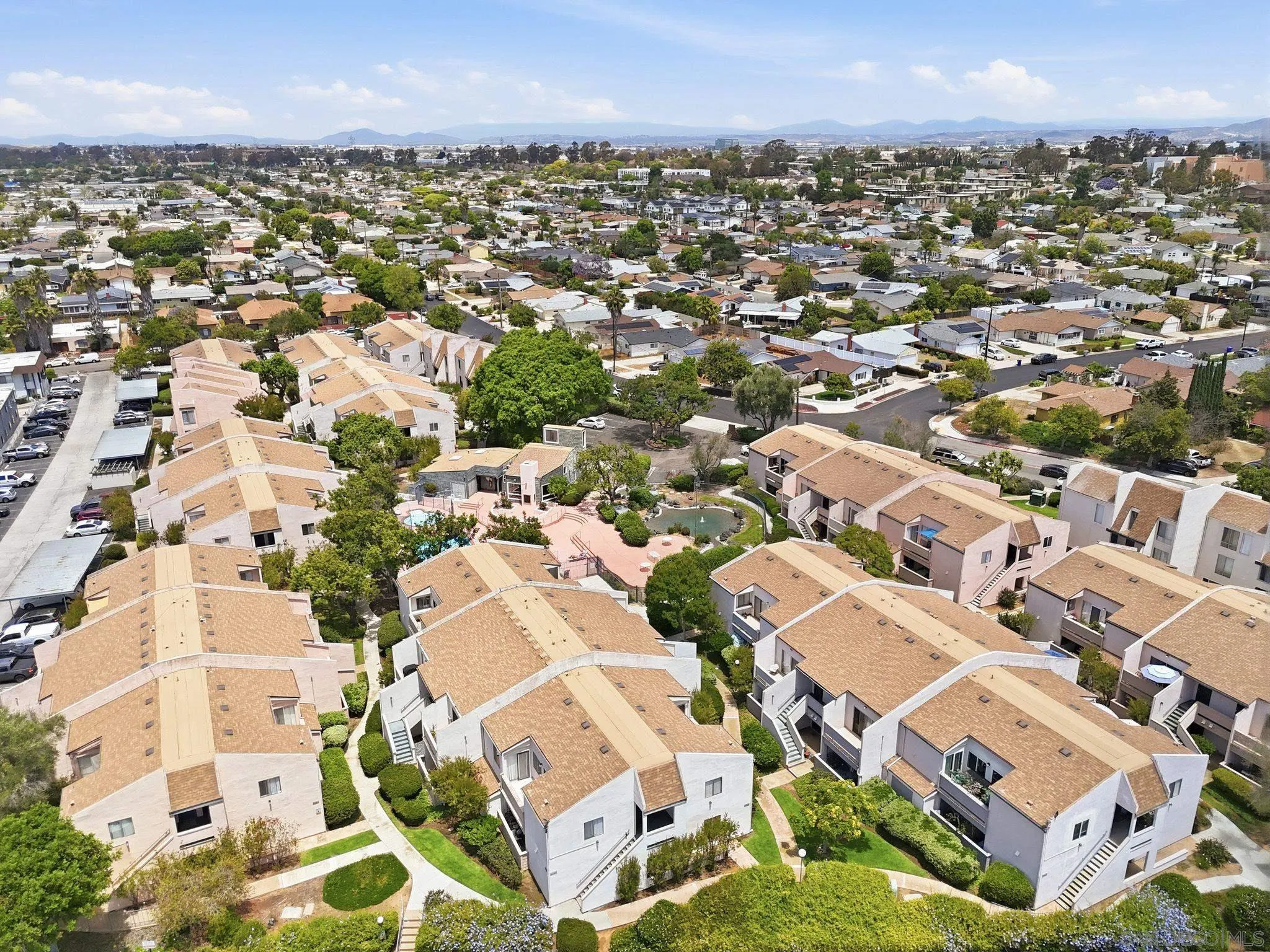 https://cdn.realtyfeed.com/cdn/127/260021007/bff490d9dfb92055779d34cda0e0b2b5.webp