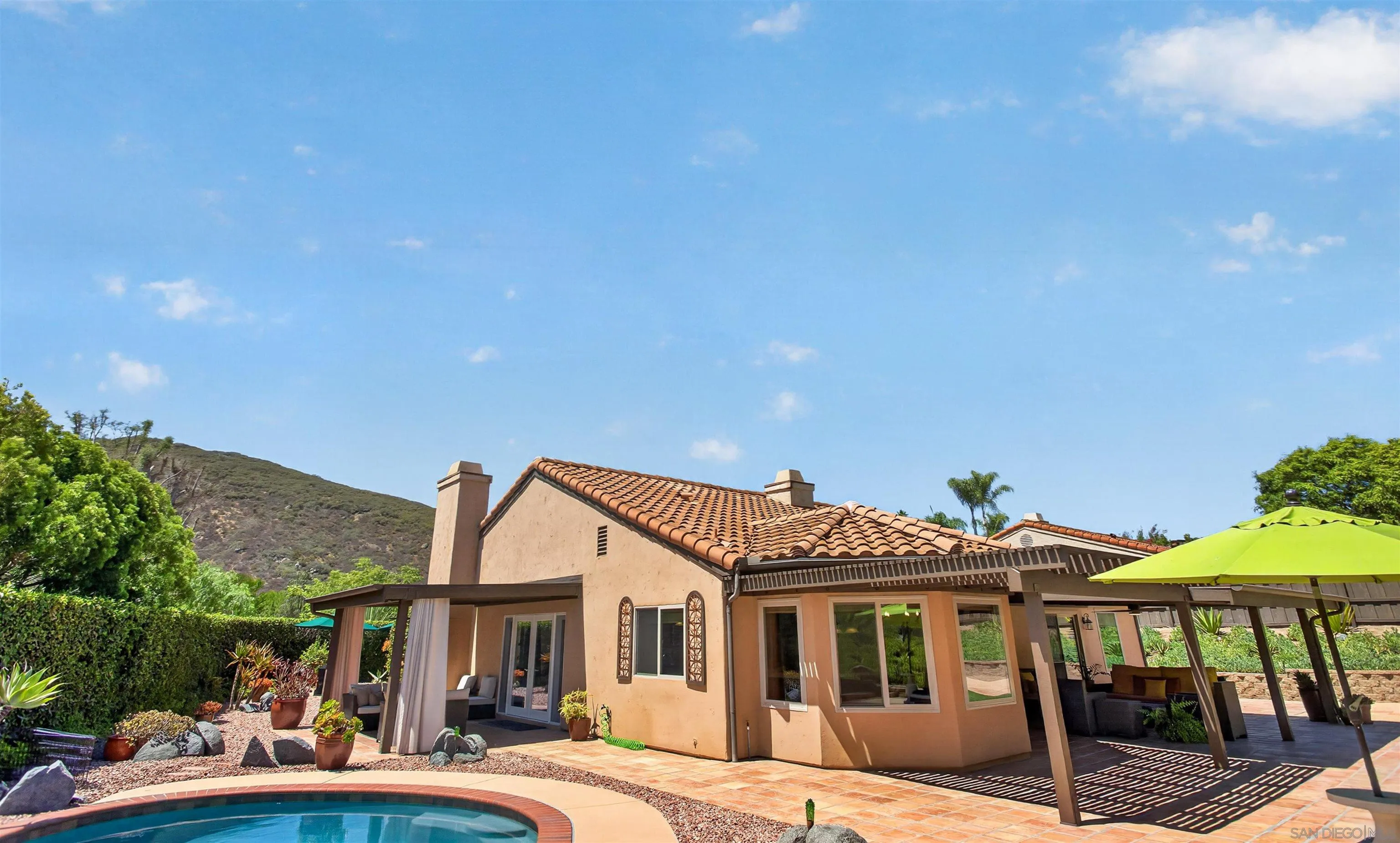 https://cdn.realtyfeed.com/cdn/127/260021009/2841c71f306f16c65109556910f32faa.webp