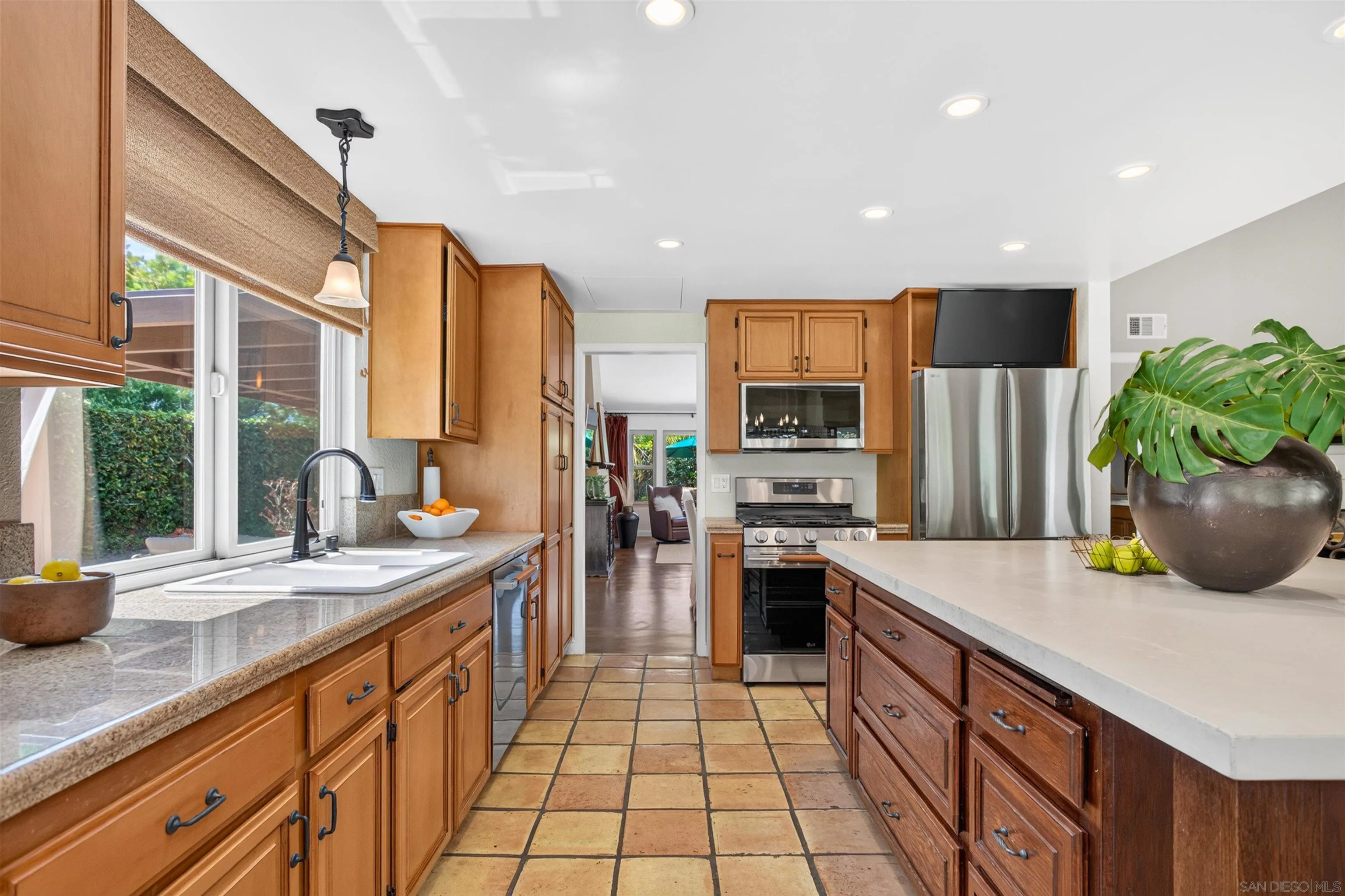 https://cdn.realtyfeed.com/cdn/127/260021009/30886e5f8fb06b0efc8ec932b36f4420.webp
