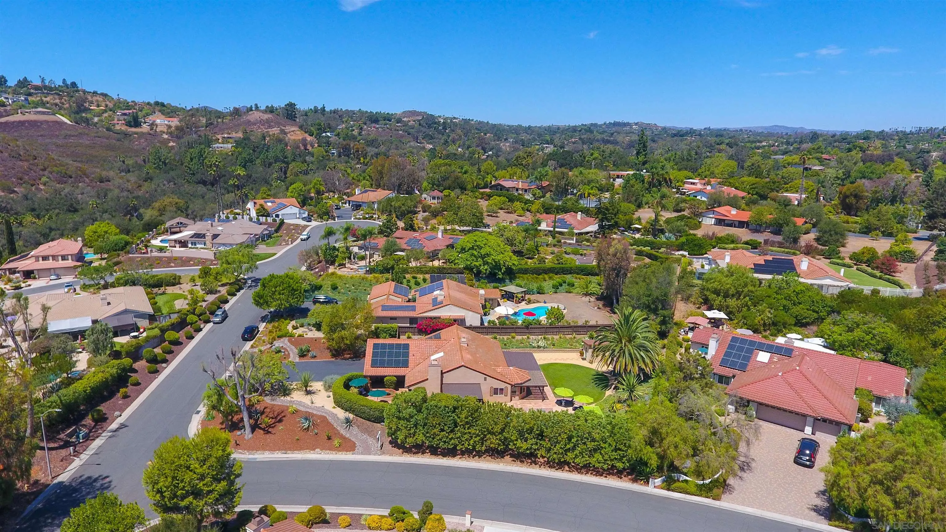 https://cdn.realtyfeed.com/cdn/127/260021009/3646906ecd18b2d49596a9c1f17a8f66.webp