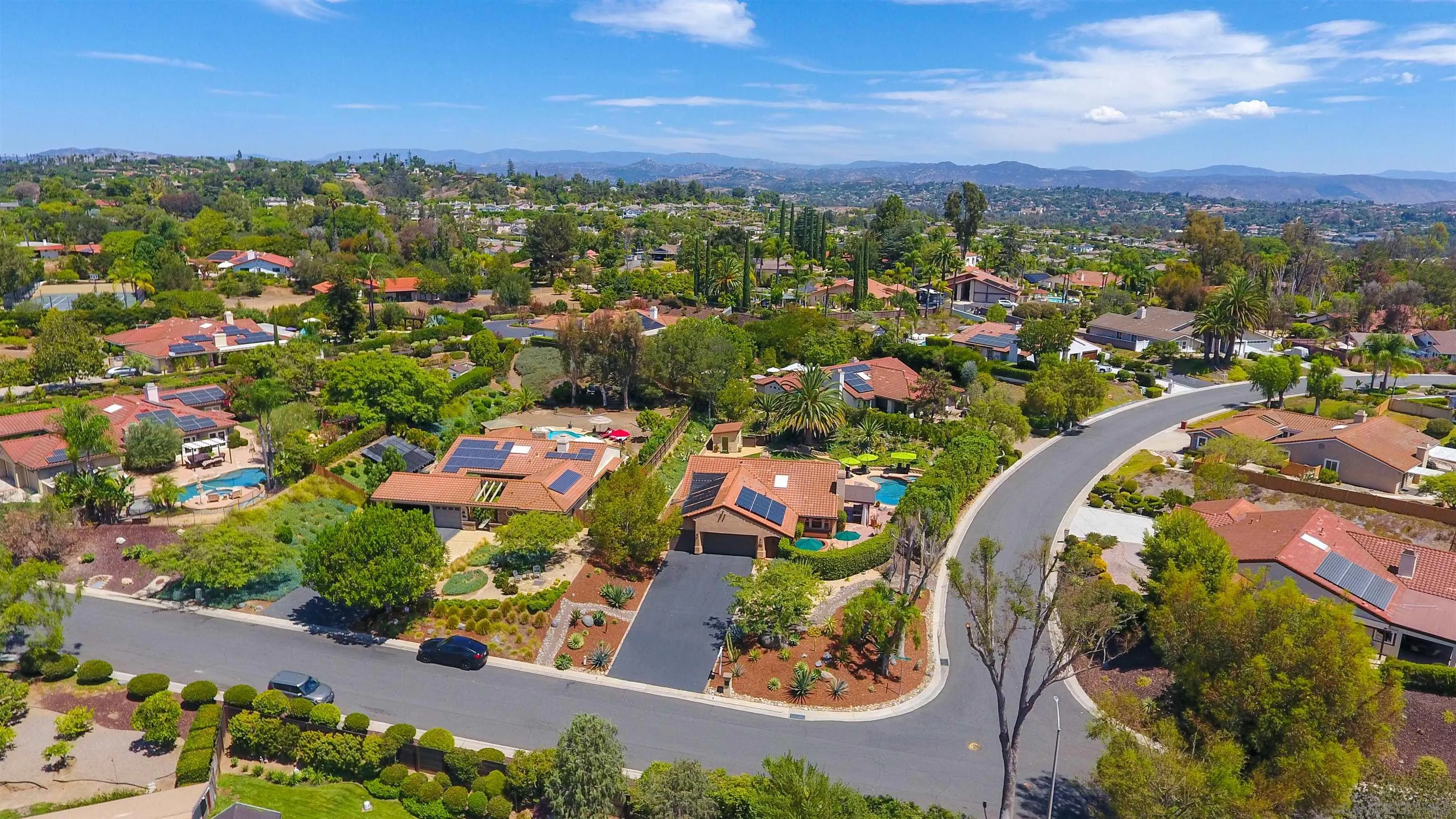 https://cdn.realtyfeed.com/cdn/127/260021009/37a615696821db422f4d5c037d0c6ee9.webp