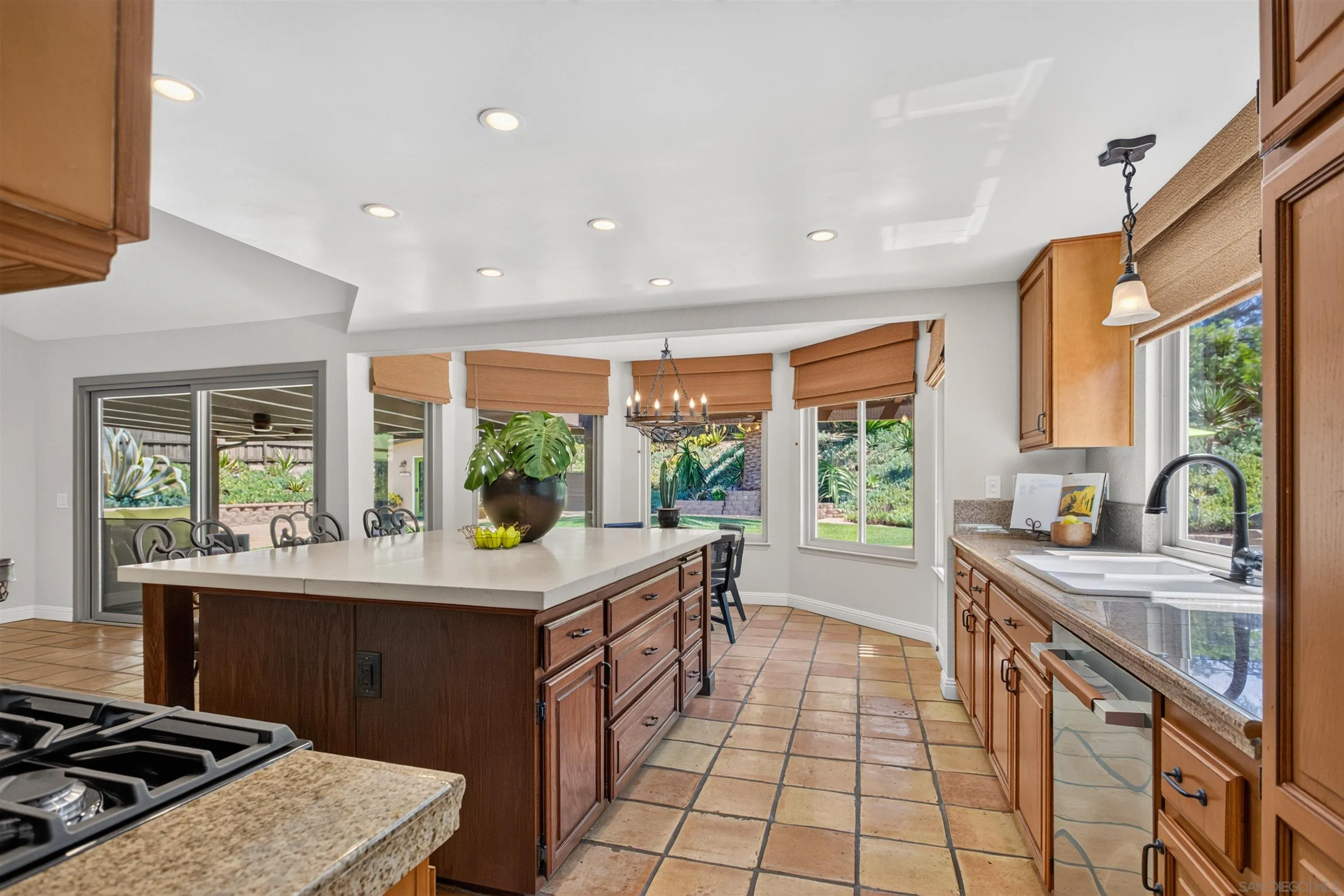 https://cdn.realtyfeed.com/cdn/127/260021009/3d9c6cc001cab5dab13b837c6694667f.webp
