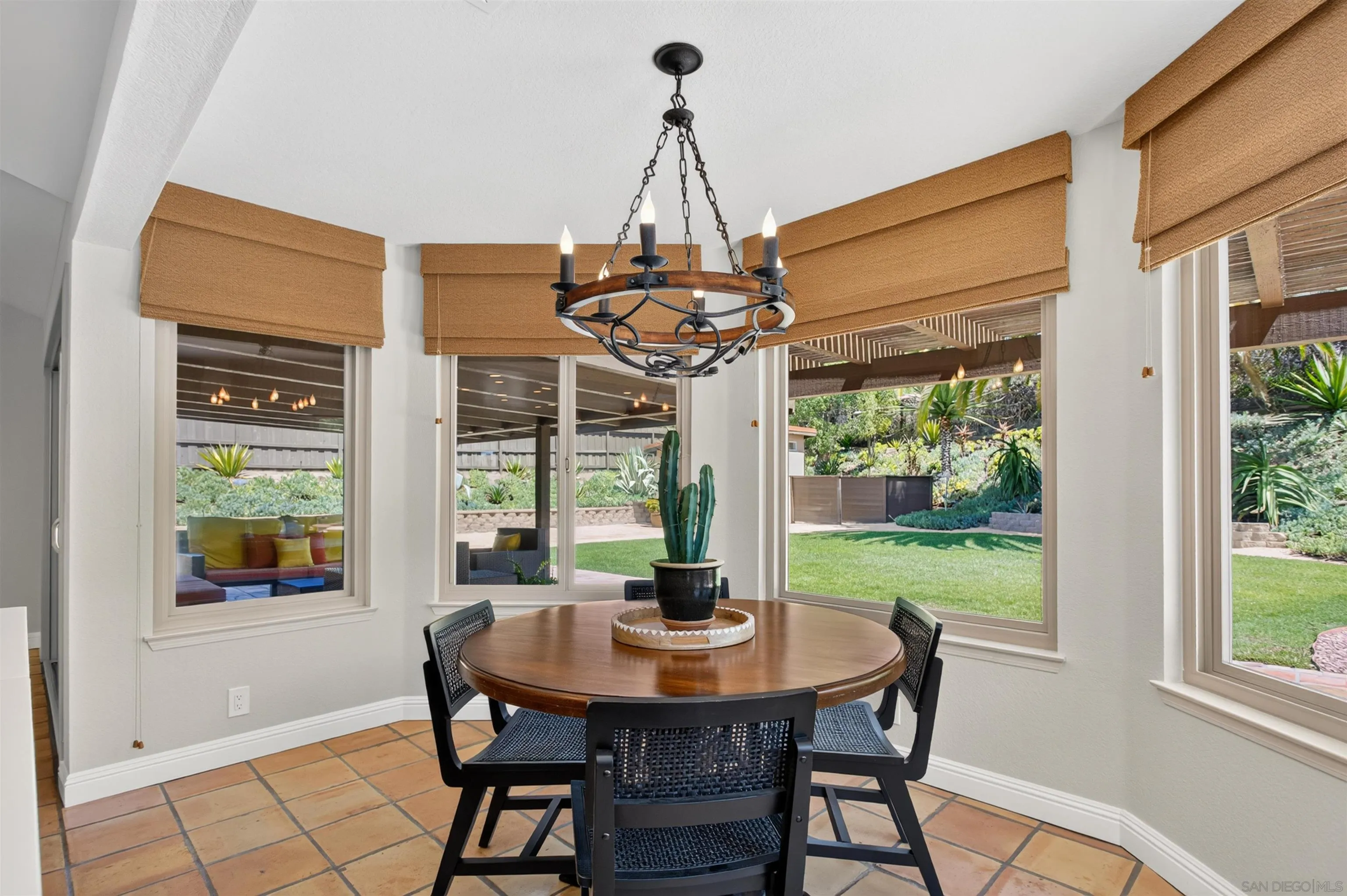 https://cdn.realtyfeed.com/cdn/127/260021009/70d5c7a34e5d9e8b63ad44cf55938532.webp