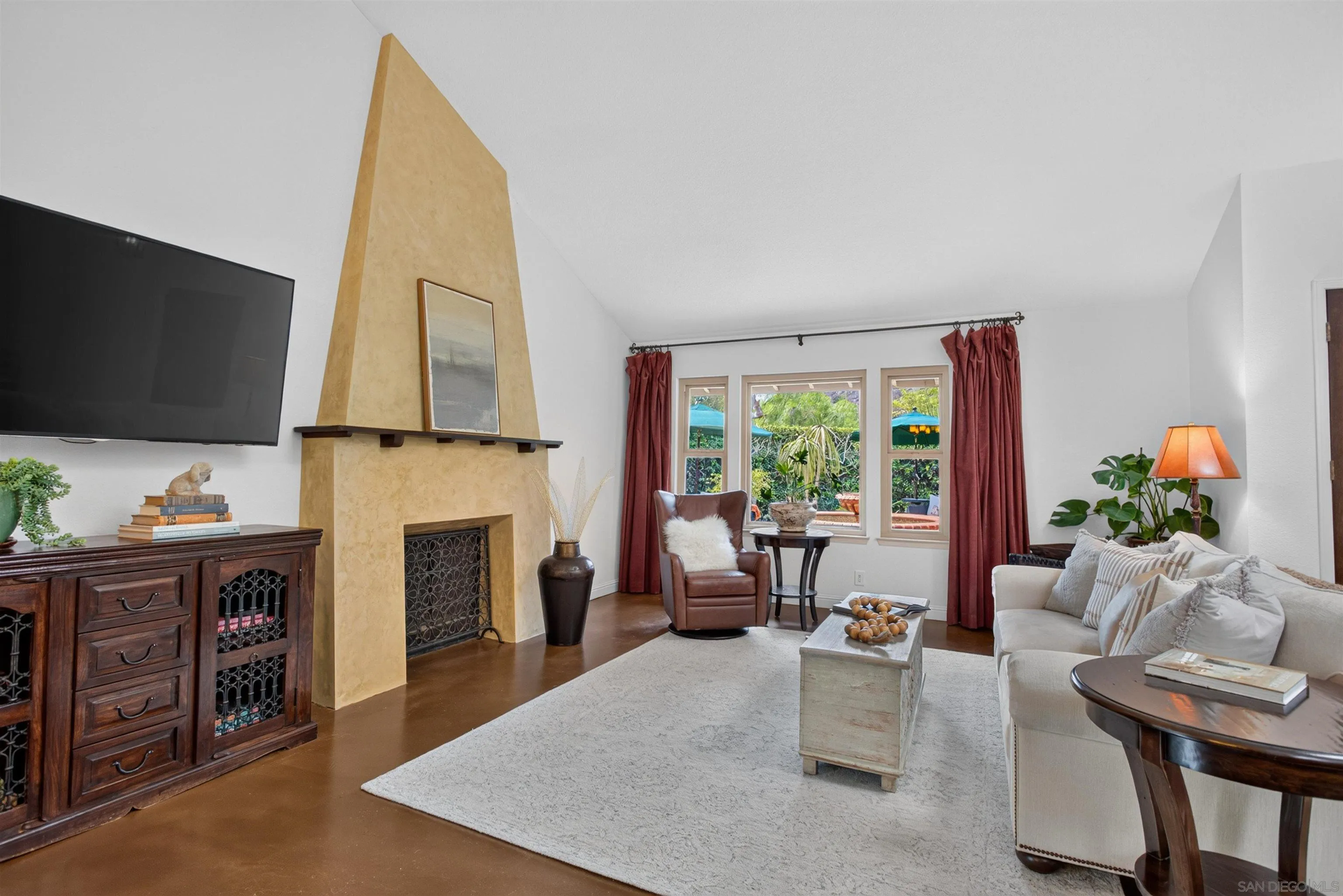 https://cdn.realtyfeed.com/cdn/127/260021009/72ef431a9f4c5ad9a63769a806565607.webp