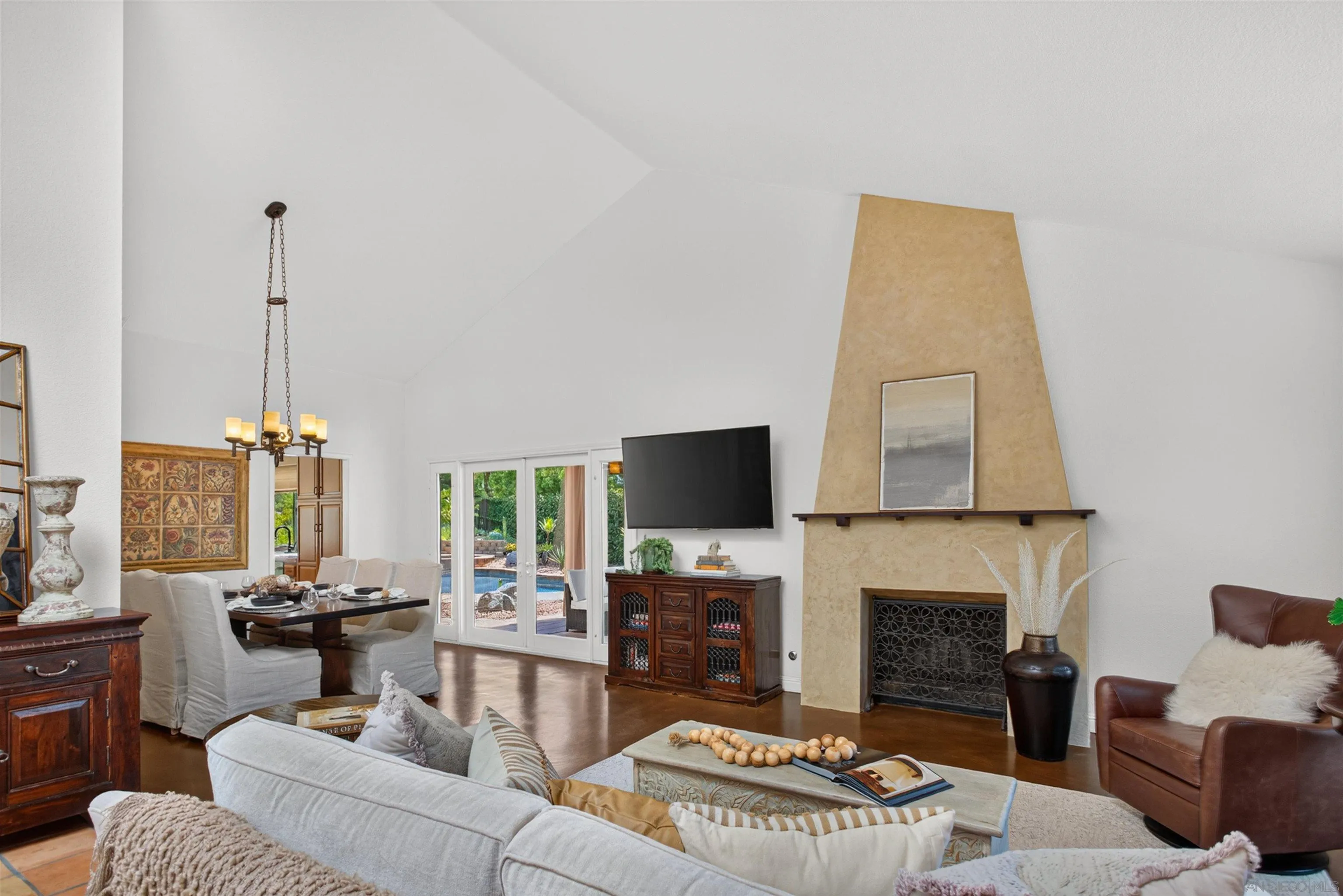 https://cdn.realtyfeed.com/cdn/127/260021009/b8a24c59c141d54c5b9b7212a7712937.webp