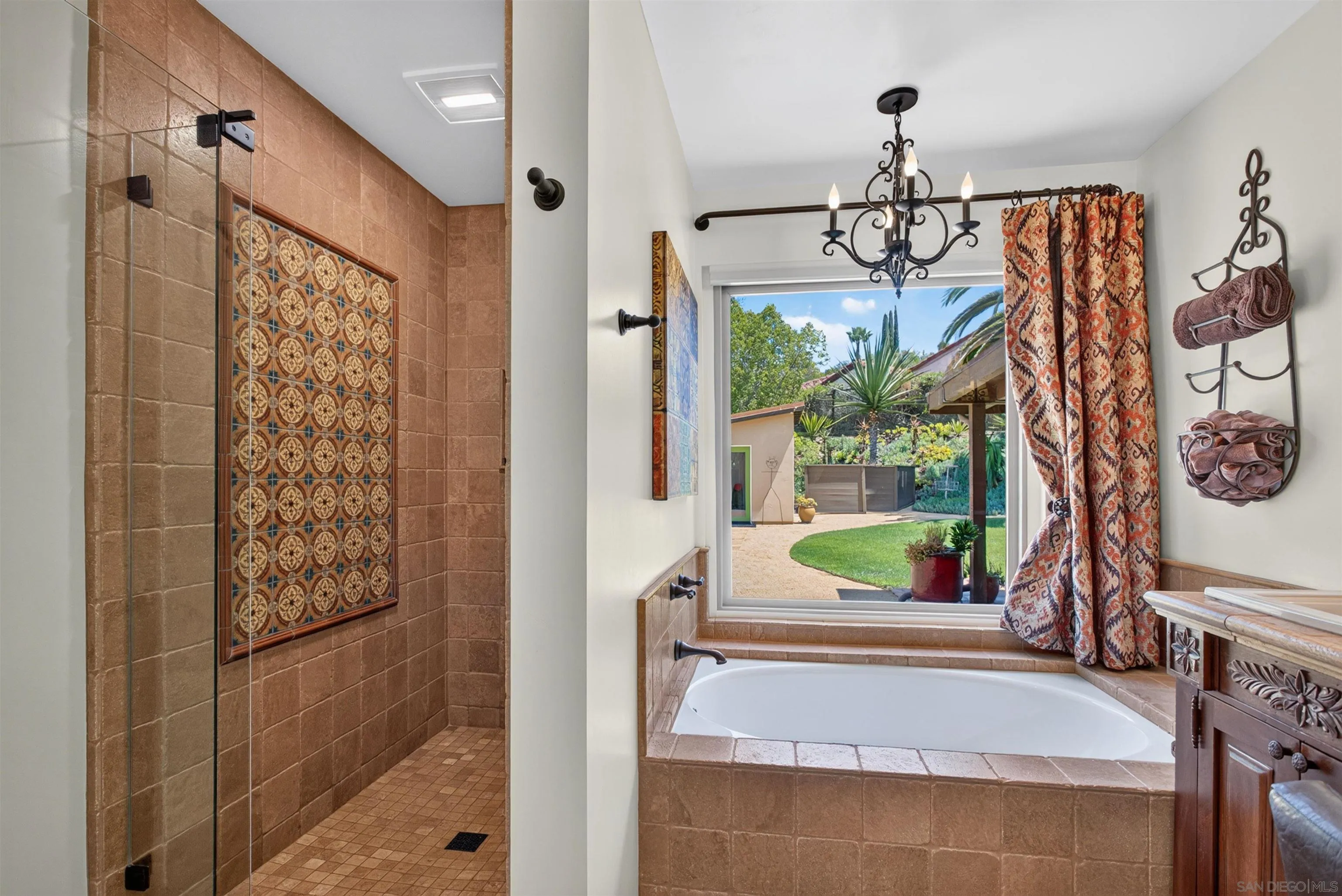 https://cdn.realtyfeed.com/cdn/127/260021009/c7b8d476234d4110baf3bf30cc575fa8.webp