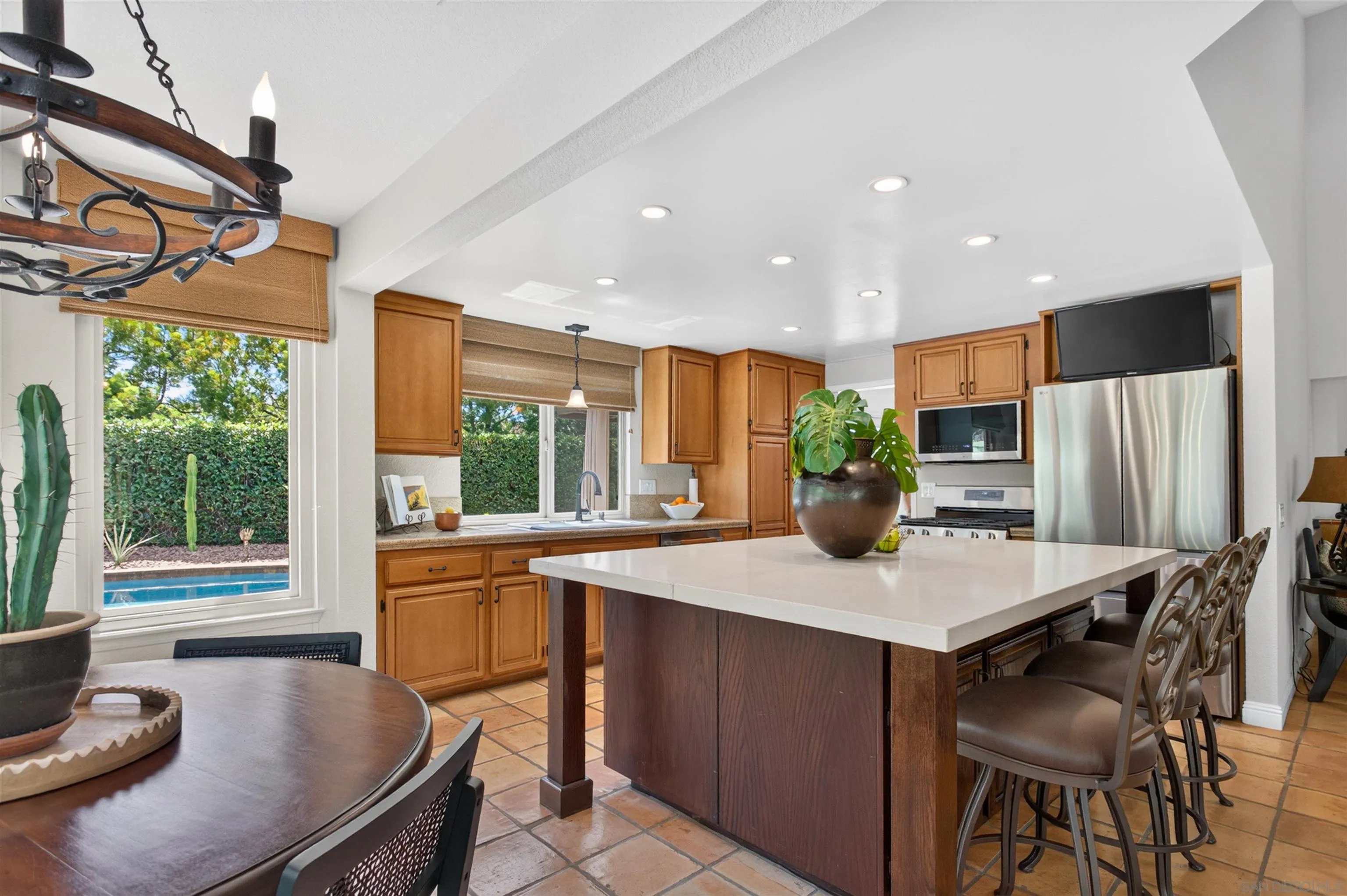 https://cdn.realtyfeed.com/cdn/127/260021009/cb102b141b67307e33c9e7728beee030.webp