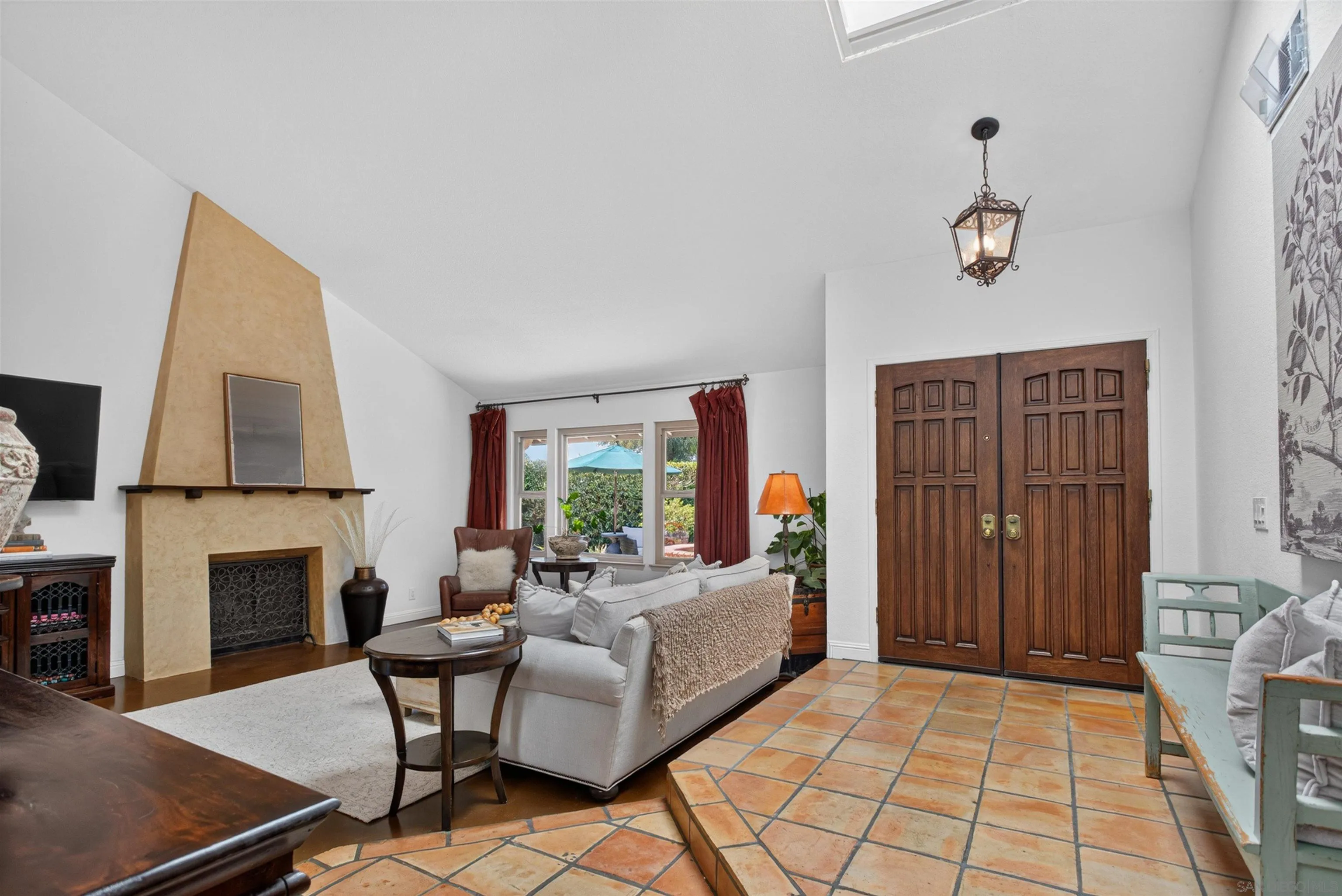 https://cdn.realtyfeed.com/cdn/127/260021009/cb26aa471df847c871389ee9994da28b.webp