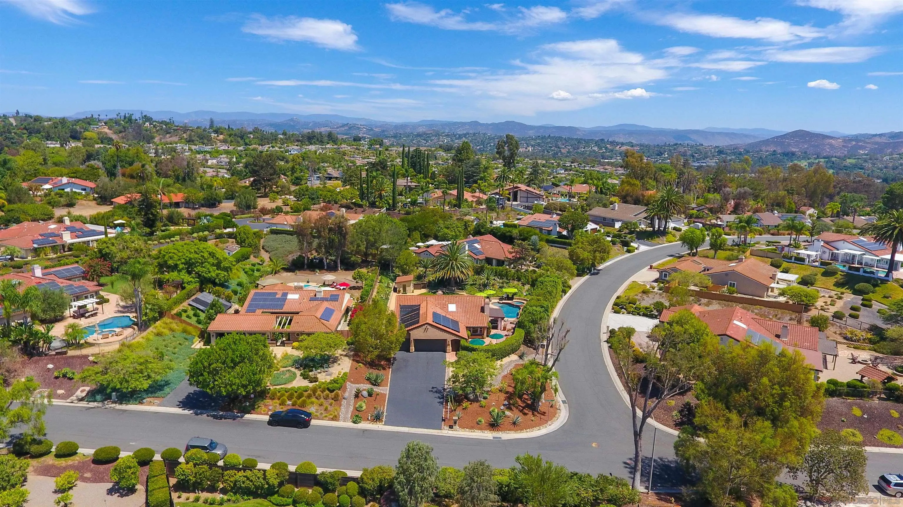 https://cdn.realtyfeed.com/cdn/127/260021009/d0e96d434894f932e4d0d18911700d4a.webp