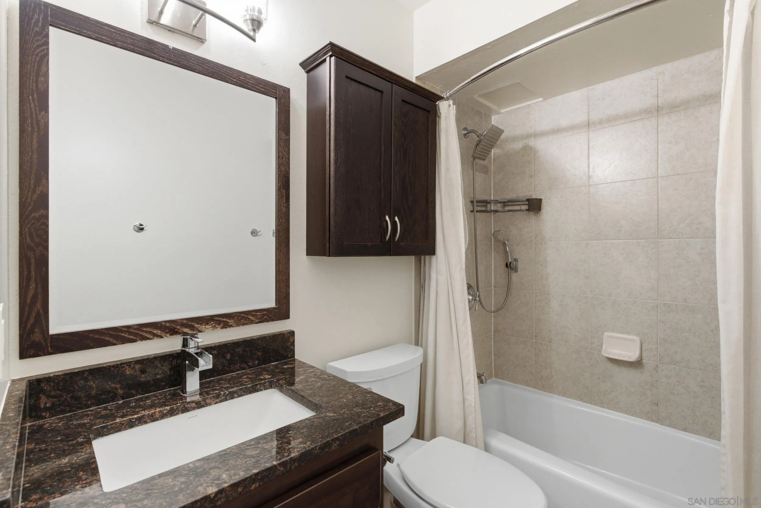 https://cdn.realtyfeed.com/cdn/127/260021013/048499452c76fb4f664c1854248db2ec.webp