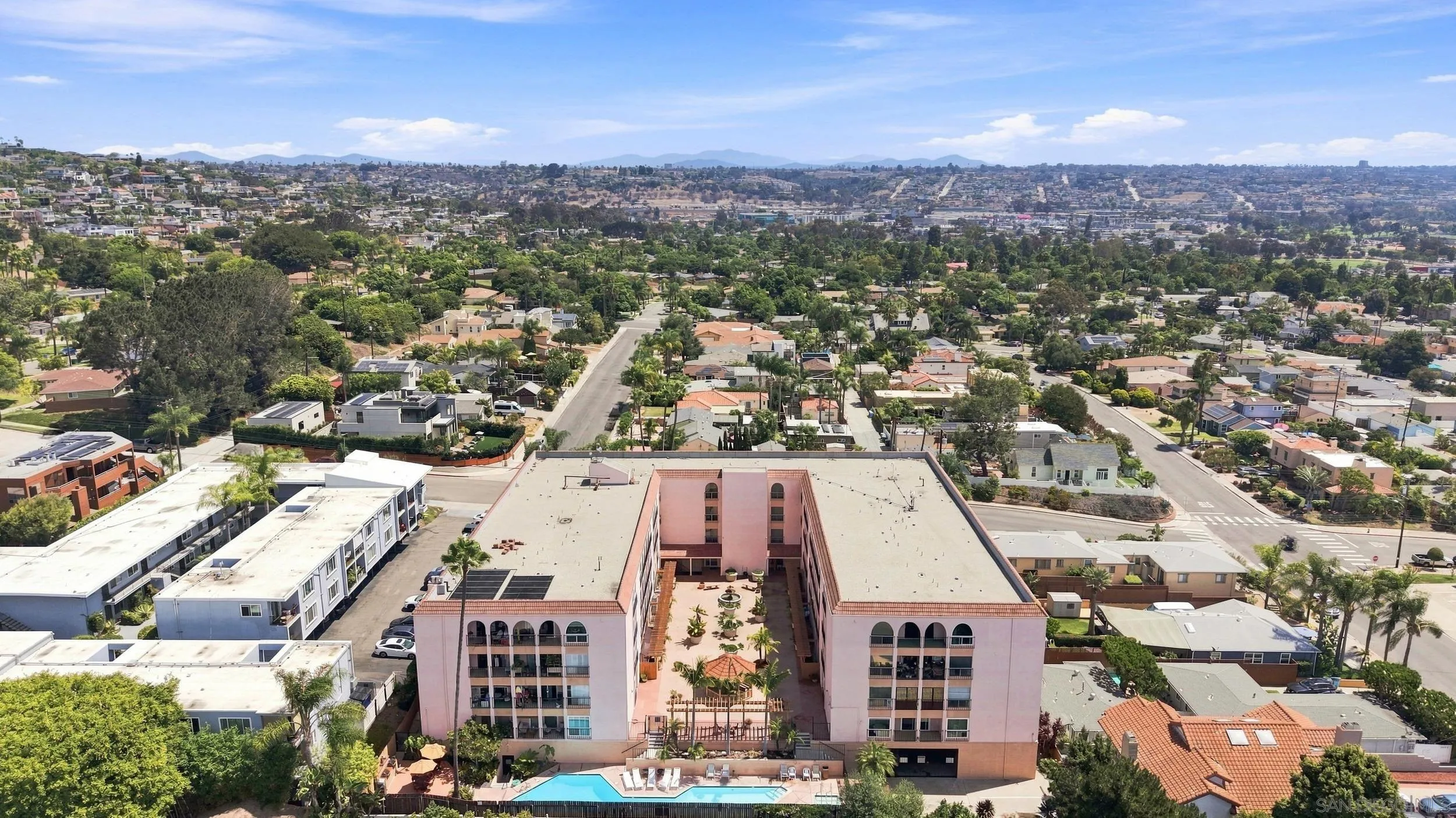 https://cdn.realtyfeed.com/cdn/127/260021013/0ac66aabc5612730f9c688fa58f6826c.webp