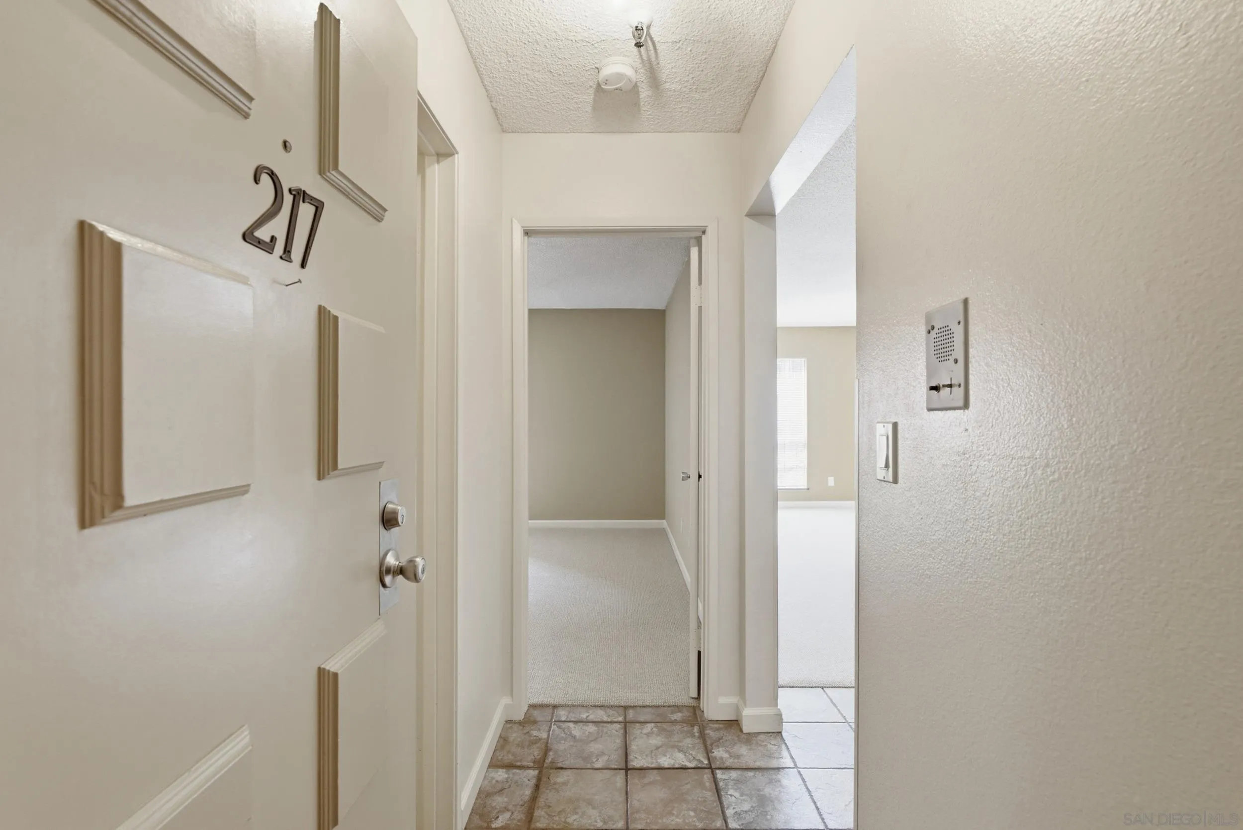 https://cdn.realtyfeed.com/cdn/127/260021013/0f9397a6fc91d6b7b5c81321d453f830.webp