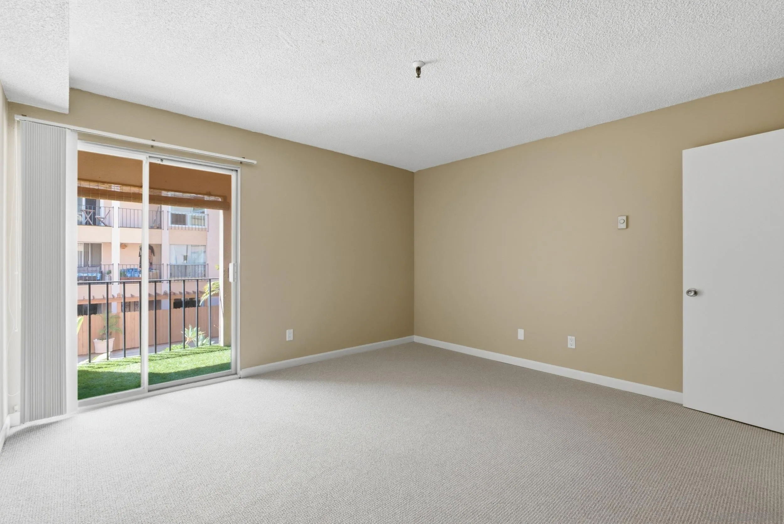 https://cdn.realtyfeed.com/cdn/127/260021013/72057acd27e870c33fc717594d5cf78b.webp