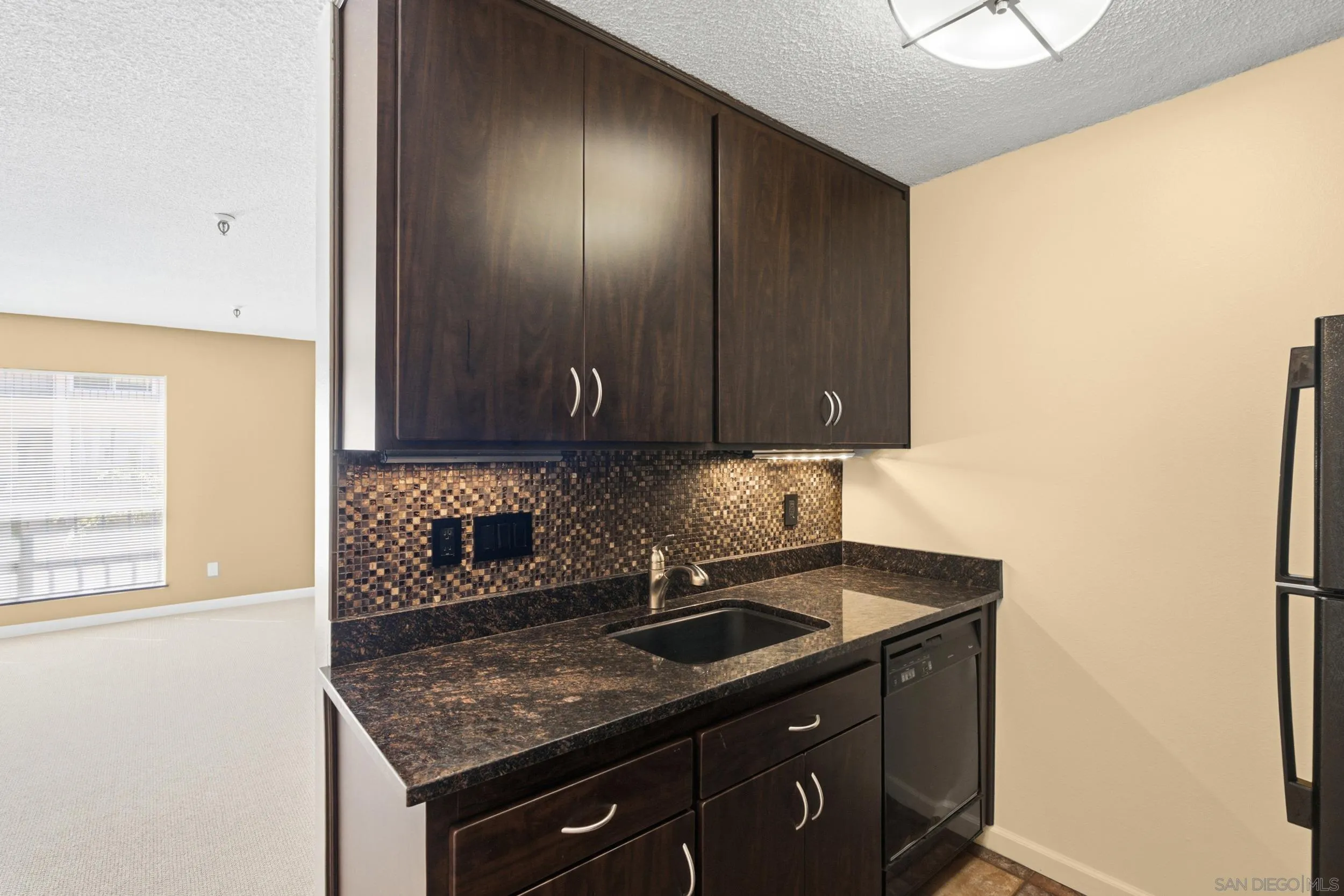 https://cdn.realtyfeed.com/cdn/127/260021013/bbfccc71234df9a29392e209ffbe4aaf.webp