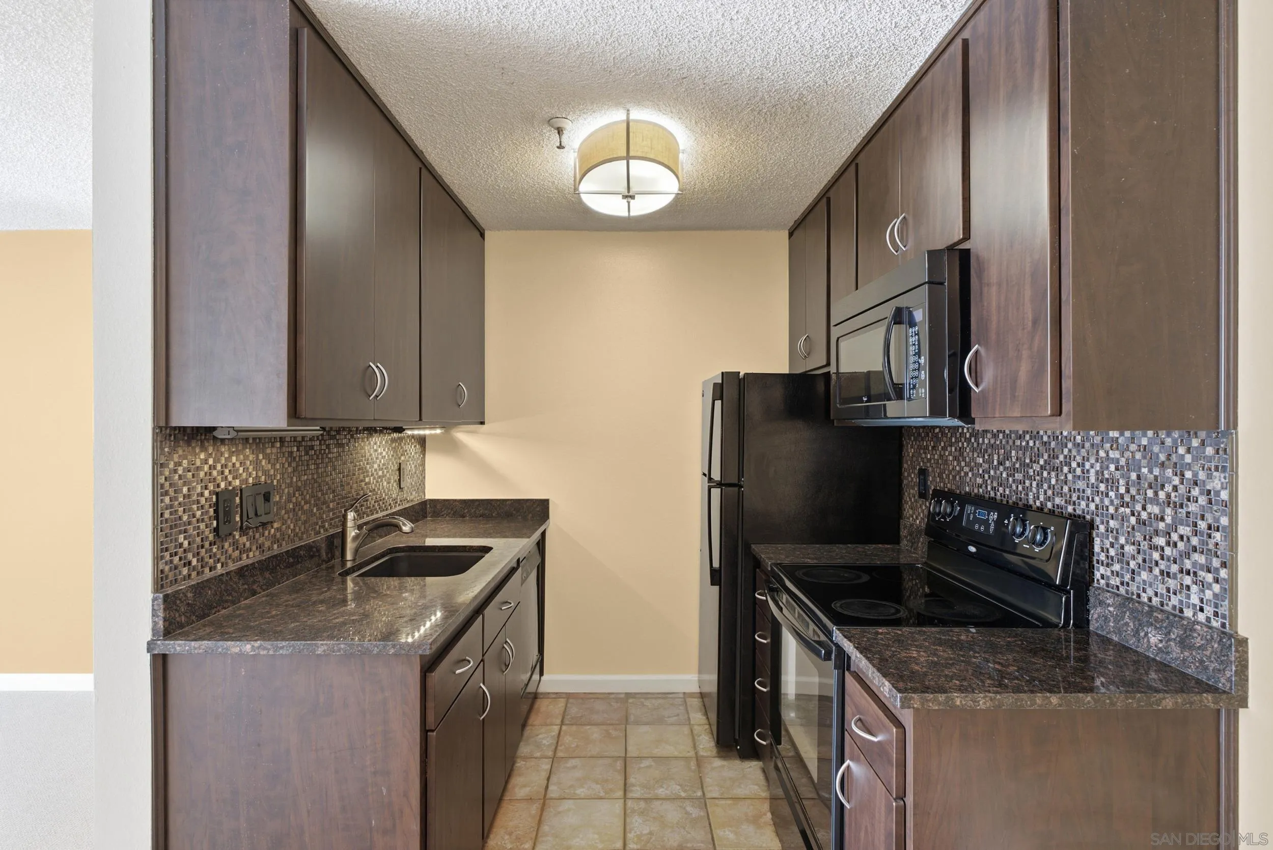 https://cdn.realtyfeed.com/cdn/127/260021013/be62bf66383d9ee5b094bca35d89a055.webp