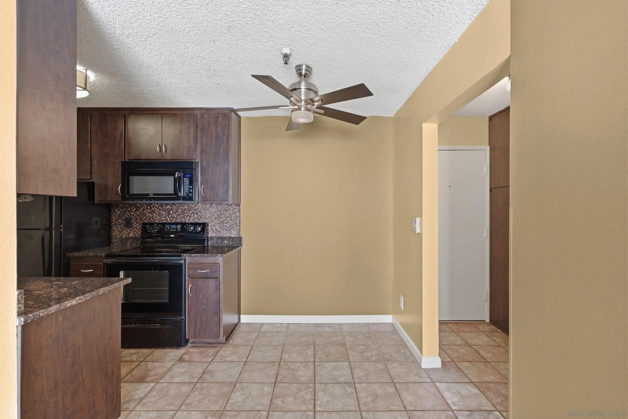 https://cdn.realtyfeed.com/cdn/127/260021013/e3f84b7d4243cf1e82752cea066f45fc.webp