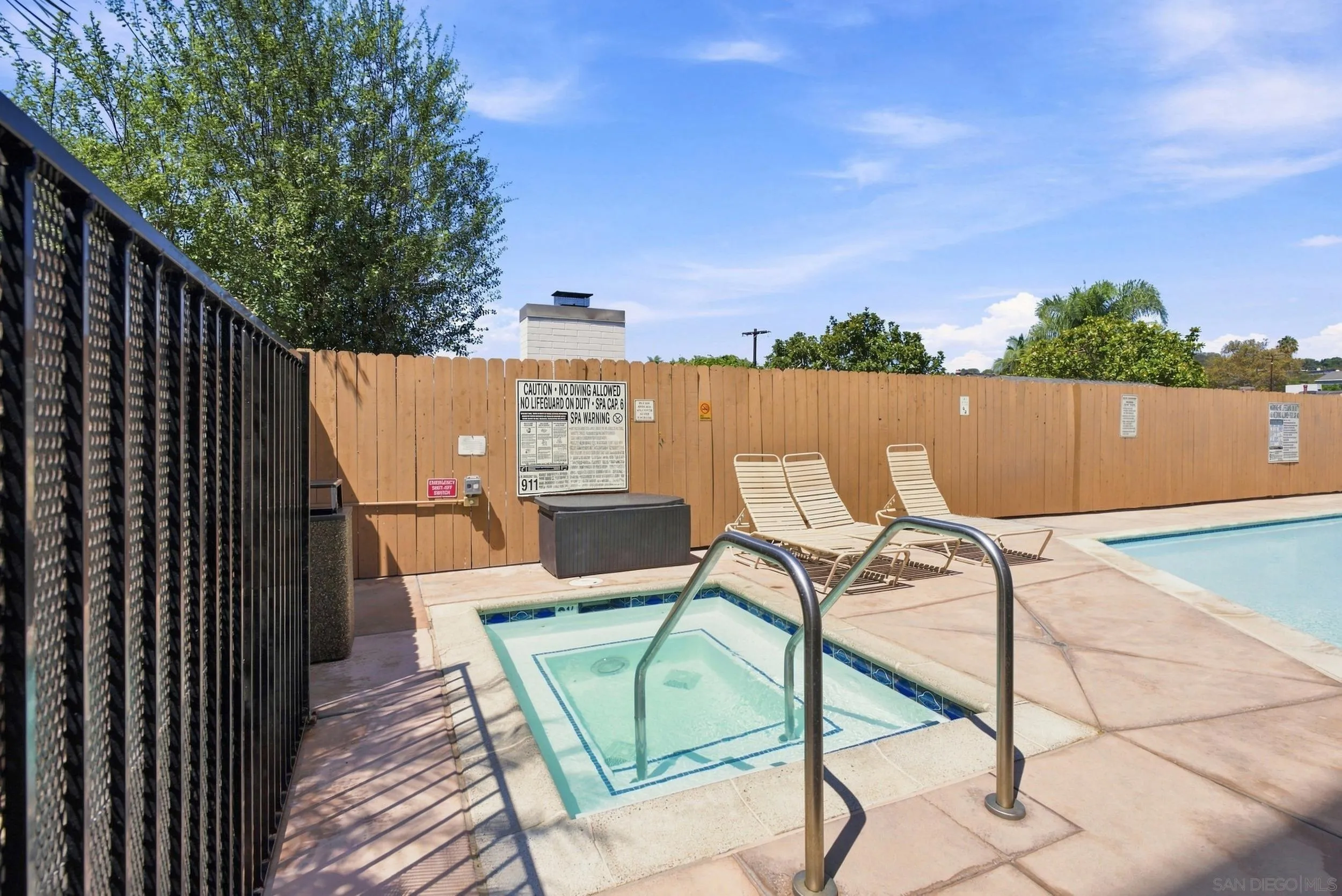 https://cdn.realtyfeed.com/cdn/127/260021013/e9ecc5f107f553506f01a31e2e25b3db.webp