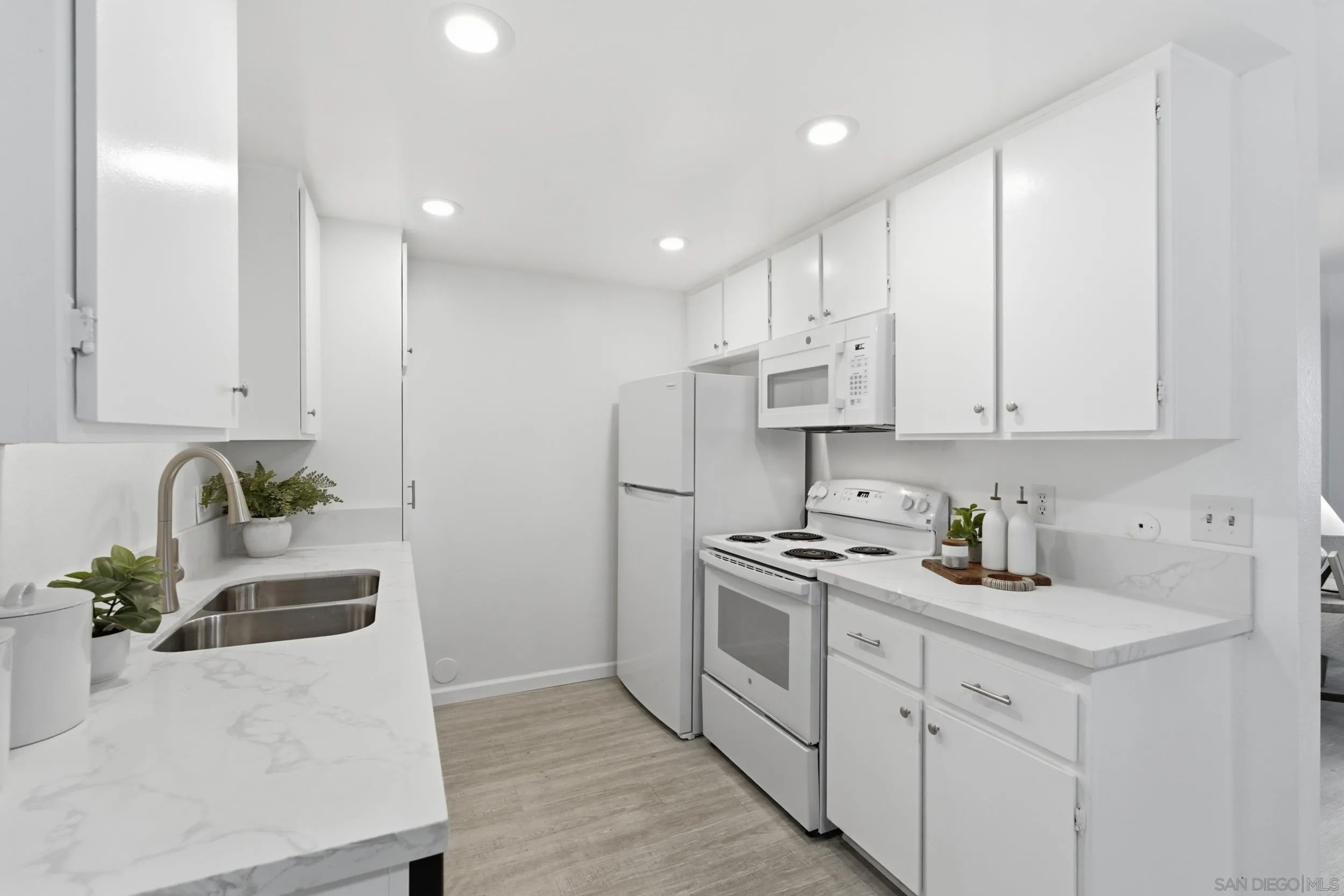 https://cdn.realtyfeed.com/cdn/127/260021014/591ced0e7886e59b0a2a2b1d5ba3f22d.webp
