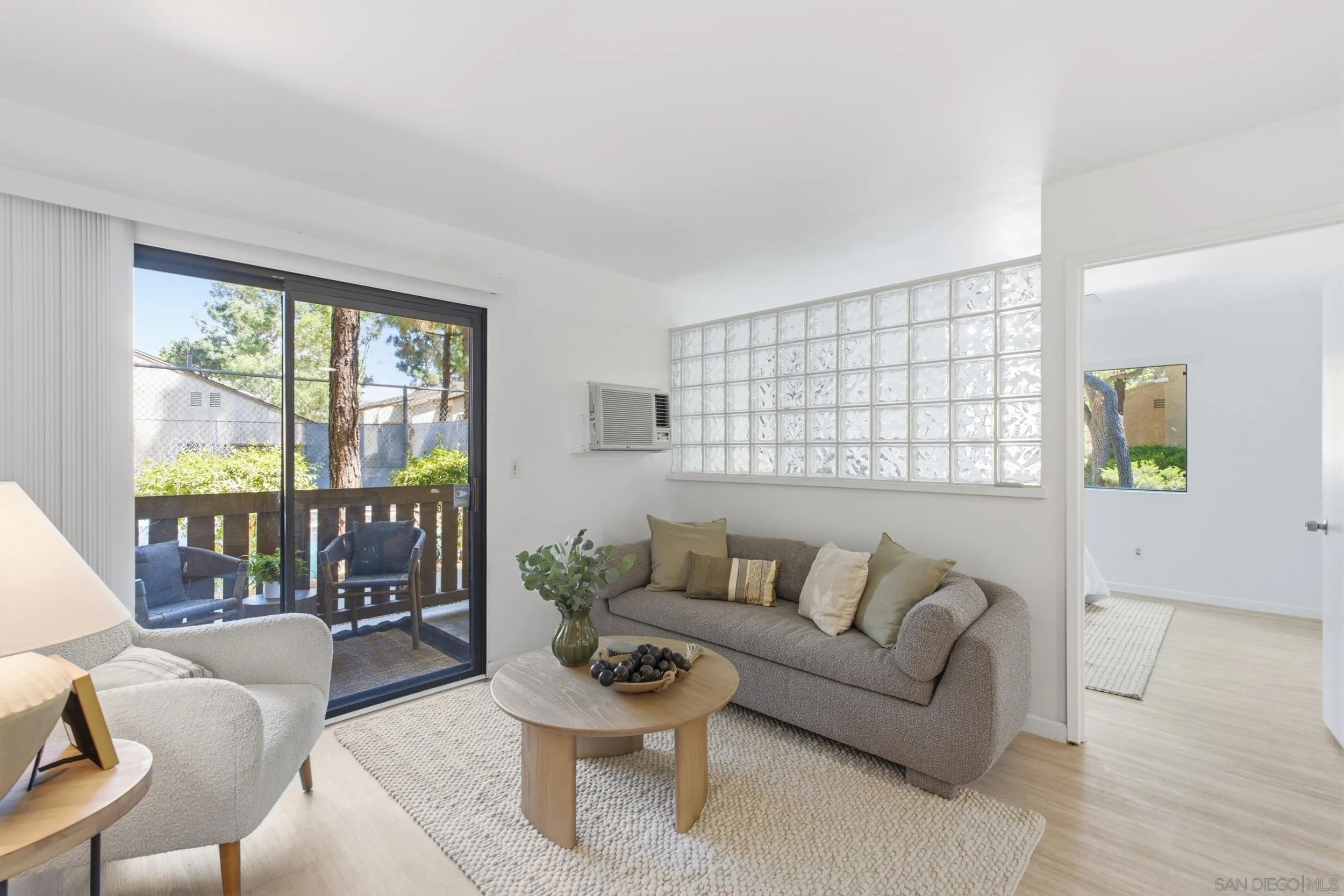 https://cdn.realtyfeed.com/cdn/127/260021014/88288d33e3e95ce134fd586d63bbae28.webp