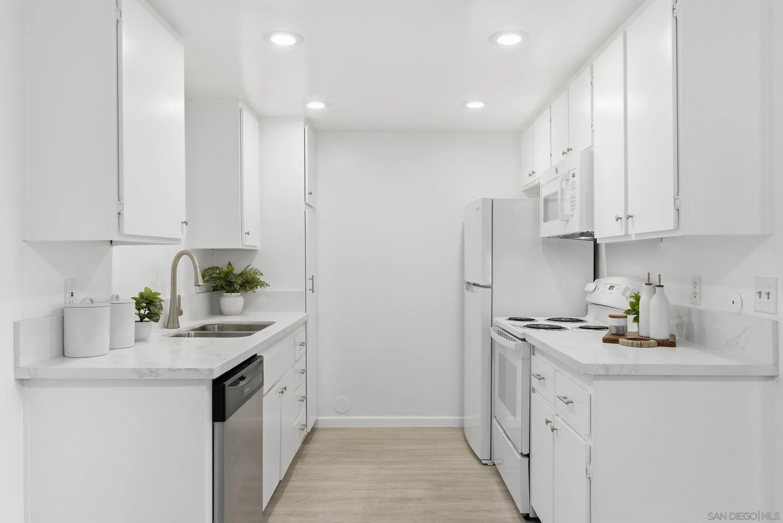 https://cdn.realtyfeed.com/cdn/127/260021014/b4443c14bc0b3f1adf48639f437f9629.webp