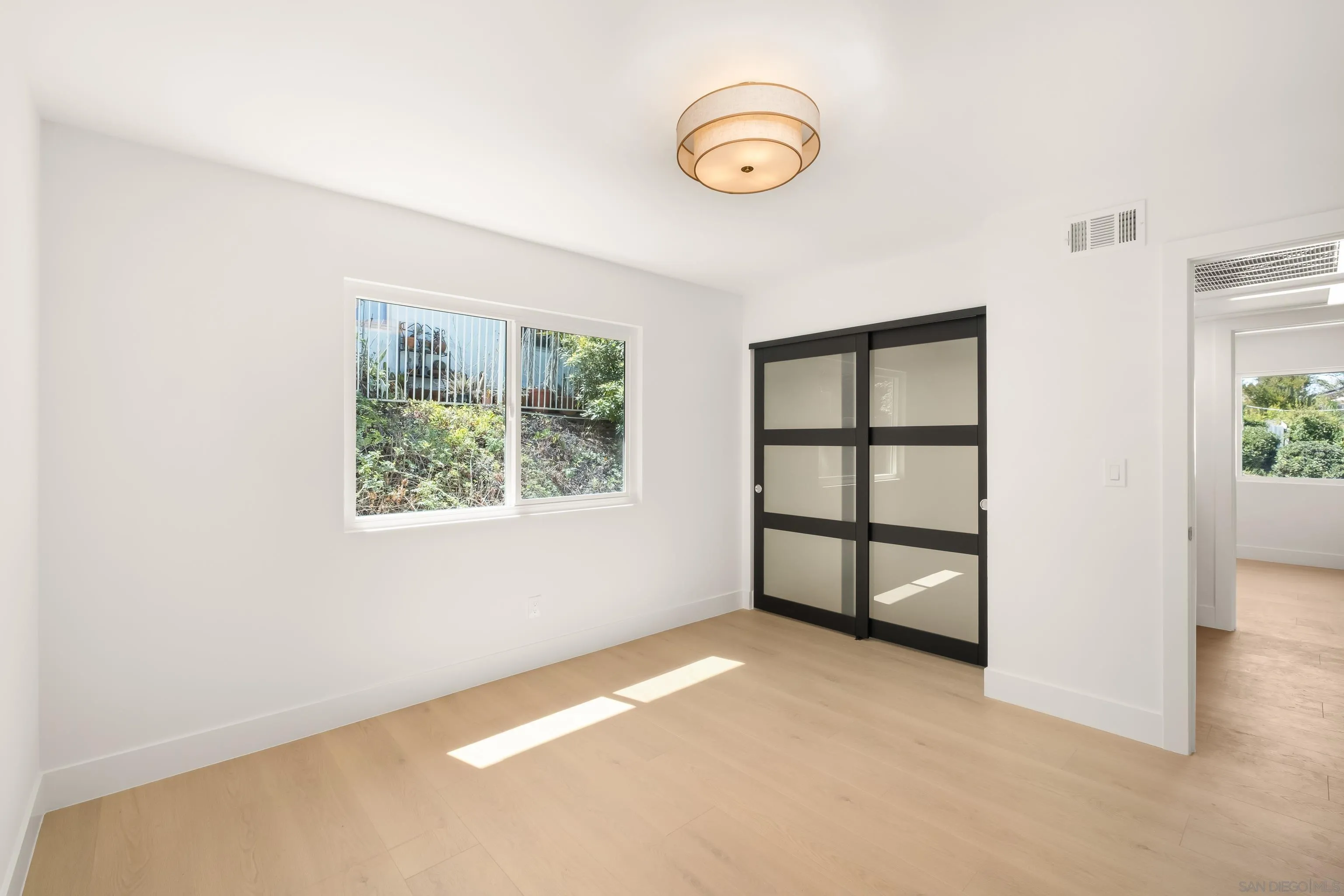 https://cdn.realtyfeed.com/cdn/127/260021016/13e4bc84809187f0b82d253161d1fdd6.webp