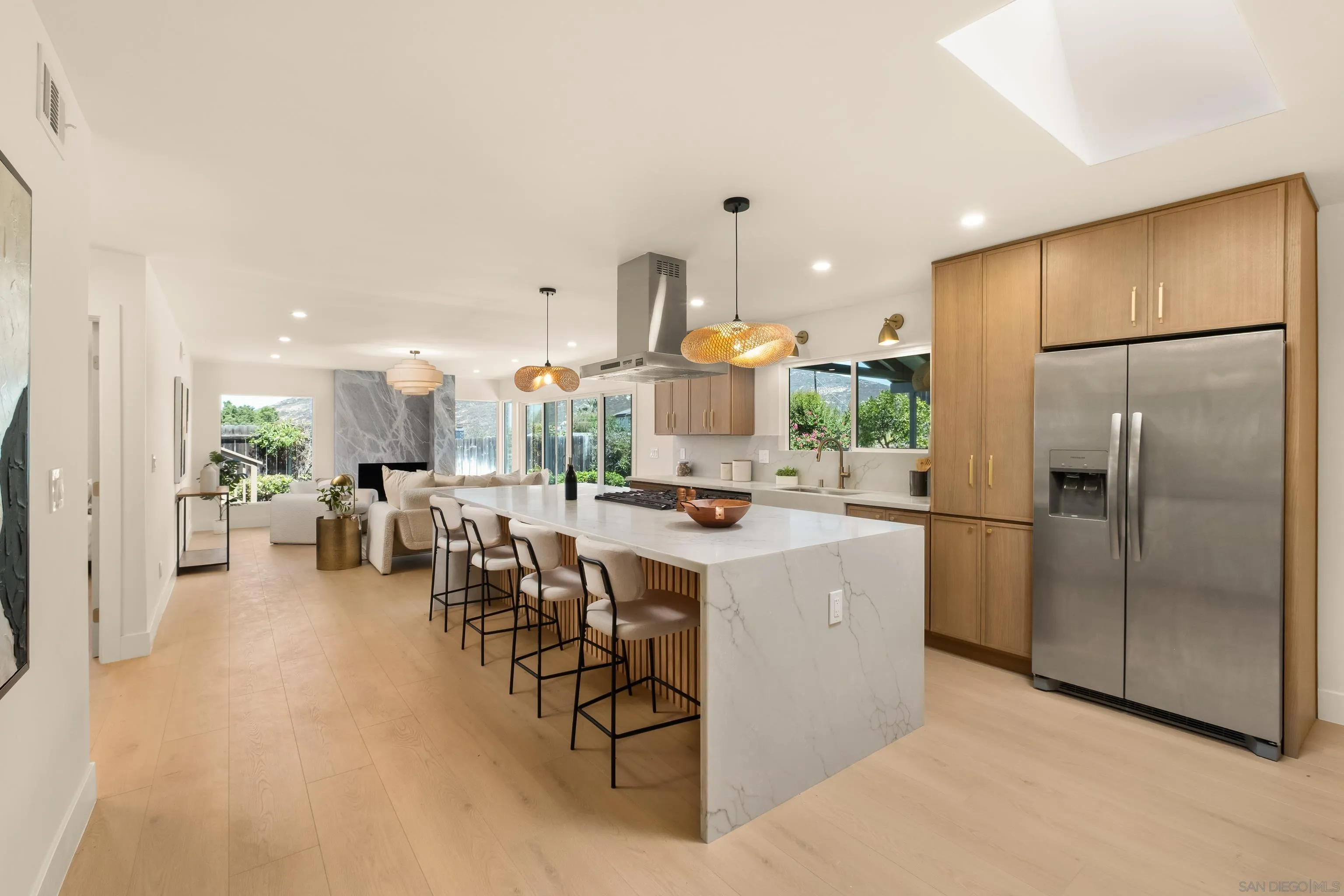 https://cdn.realtyfeed.com/cdn/127/260021016/433996b505e4cd2665762ee32e44e12f.webp