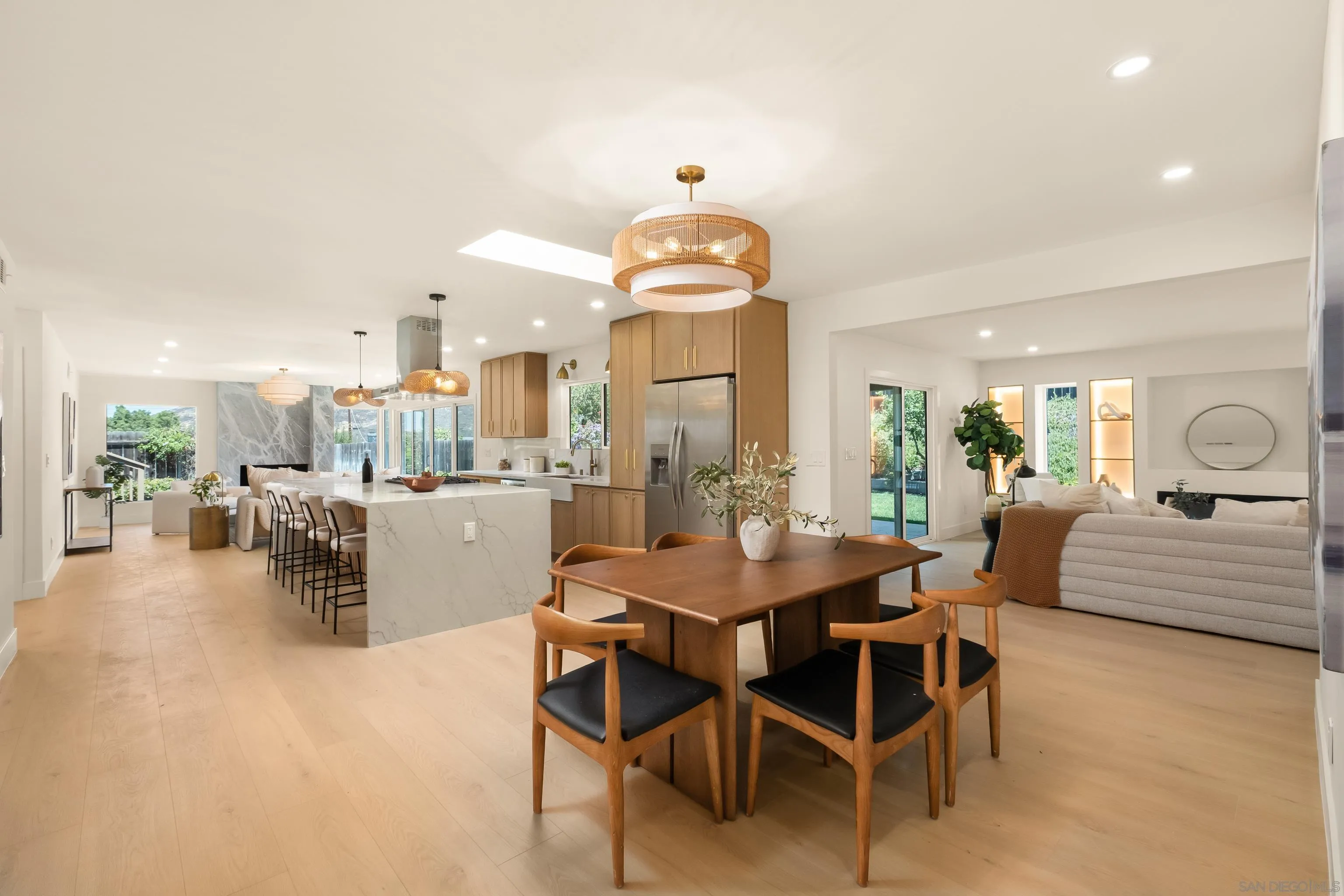 https://cdn.realtyfeed.com/cdn/127/260021016/577e320bf65a9202c1aa555d80c81809.webp